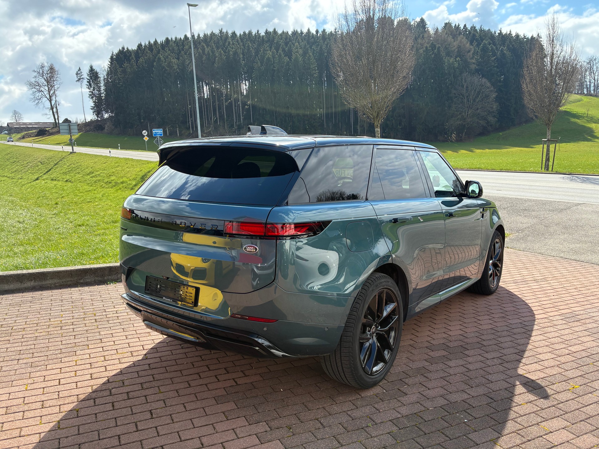 LAND ROVER Range Rover Sport 3.0 Diesel 350 PS Dynamic-image-3