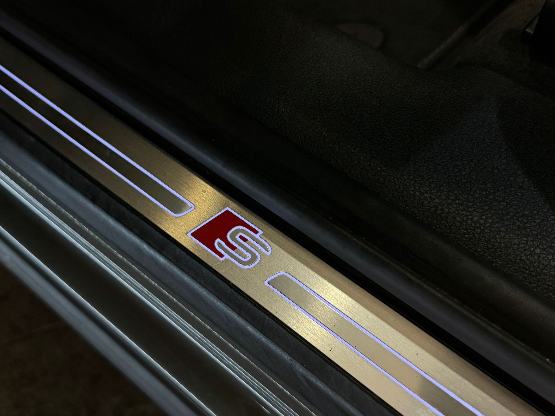 AUDI Q3 45 TFSI e S line Attraction S-tronic-image-18