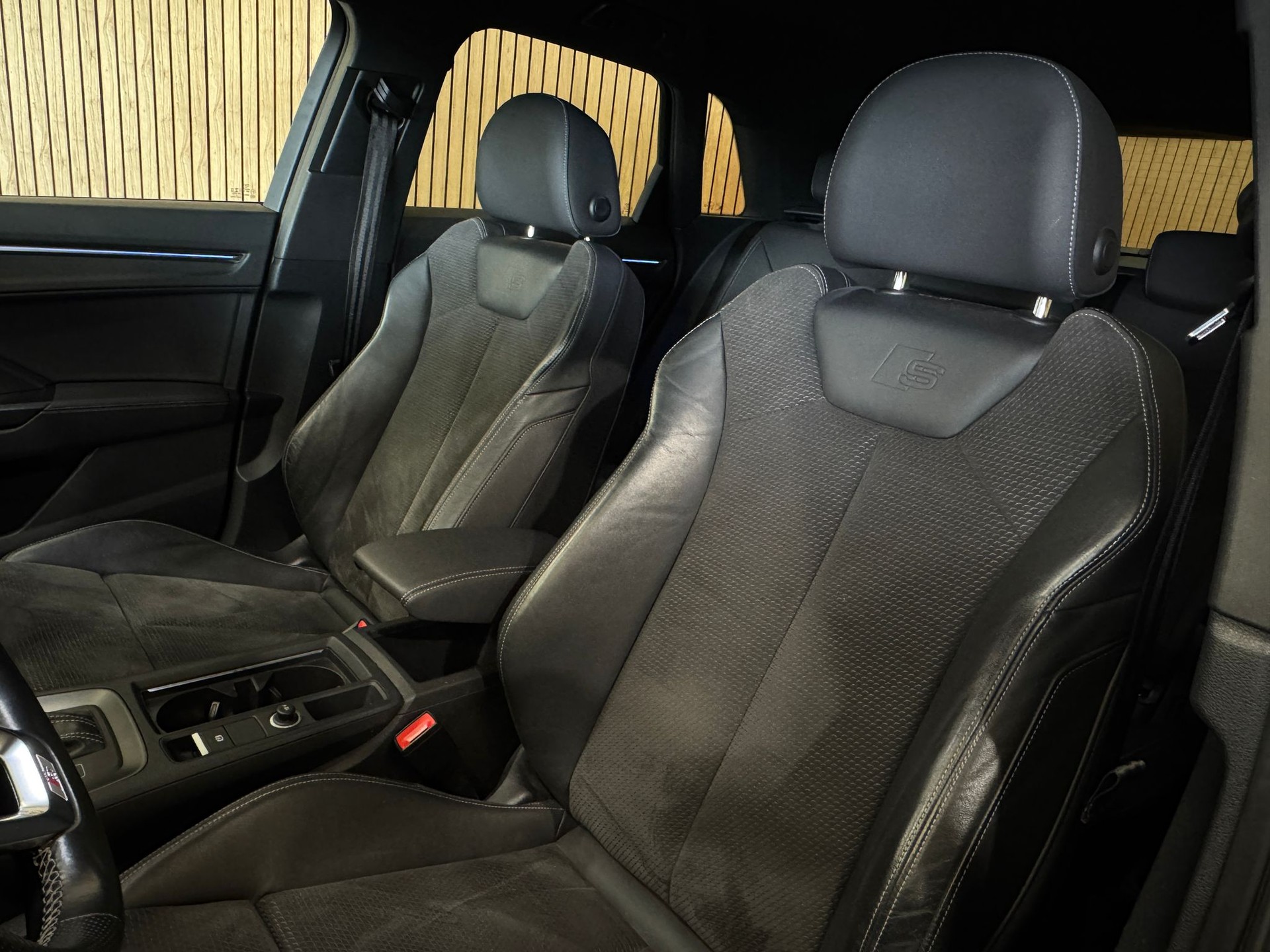 AUDI Q3 45 TFSI e S line Attraction S-tronic-image-27