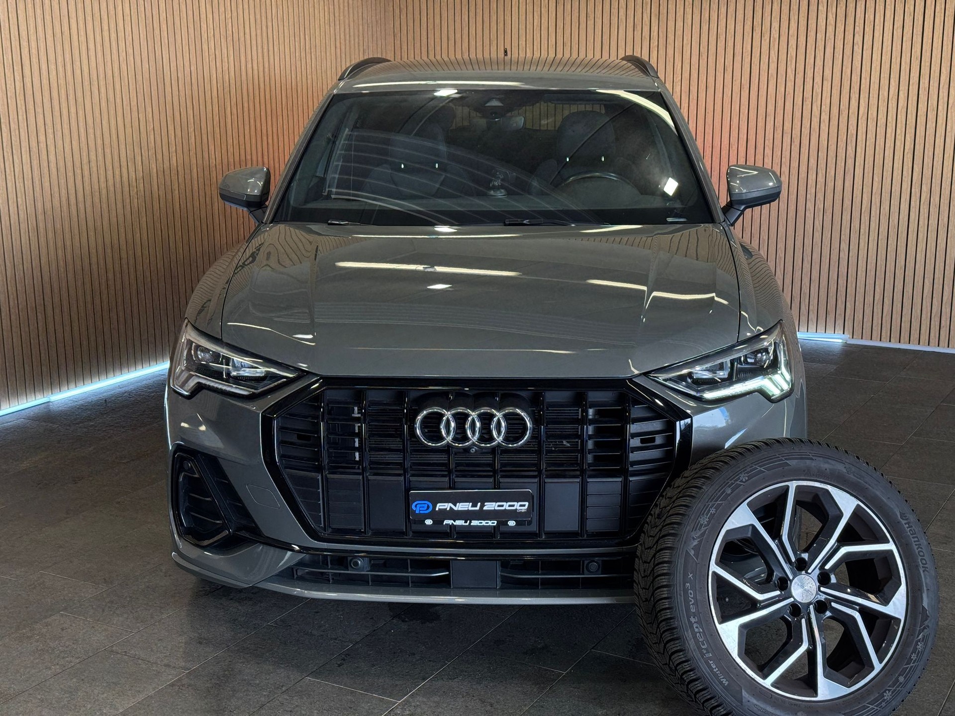 AUDI Q3 45 TFSI e S line Attraction S-tronic-image-2