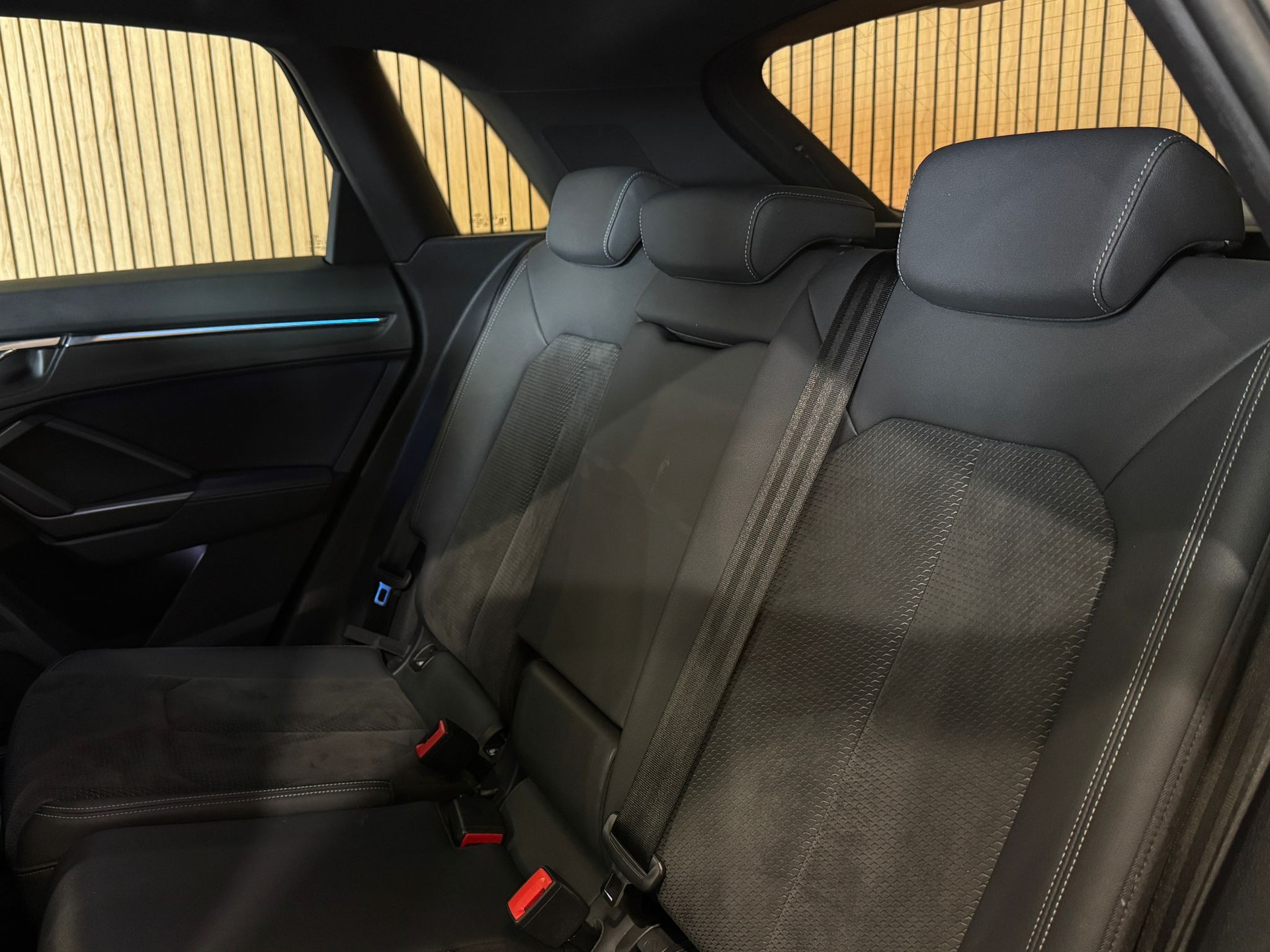 AUDI Q3 45 TFSI e S line Attraction S-tronic-image-28