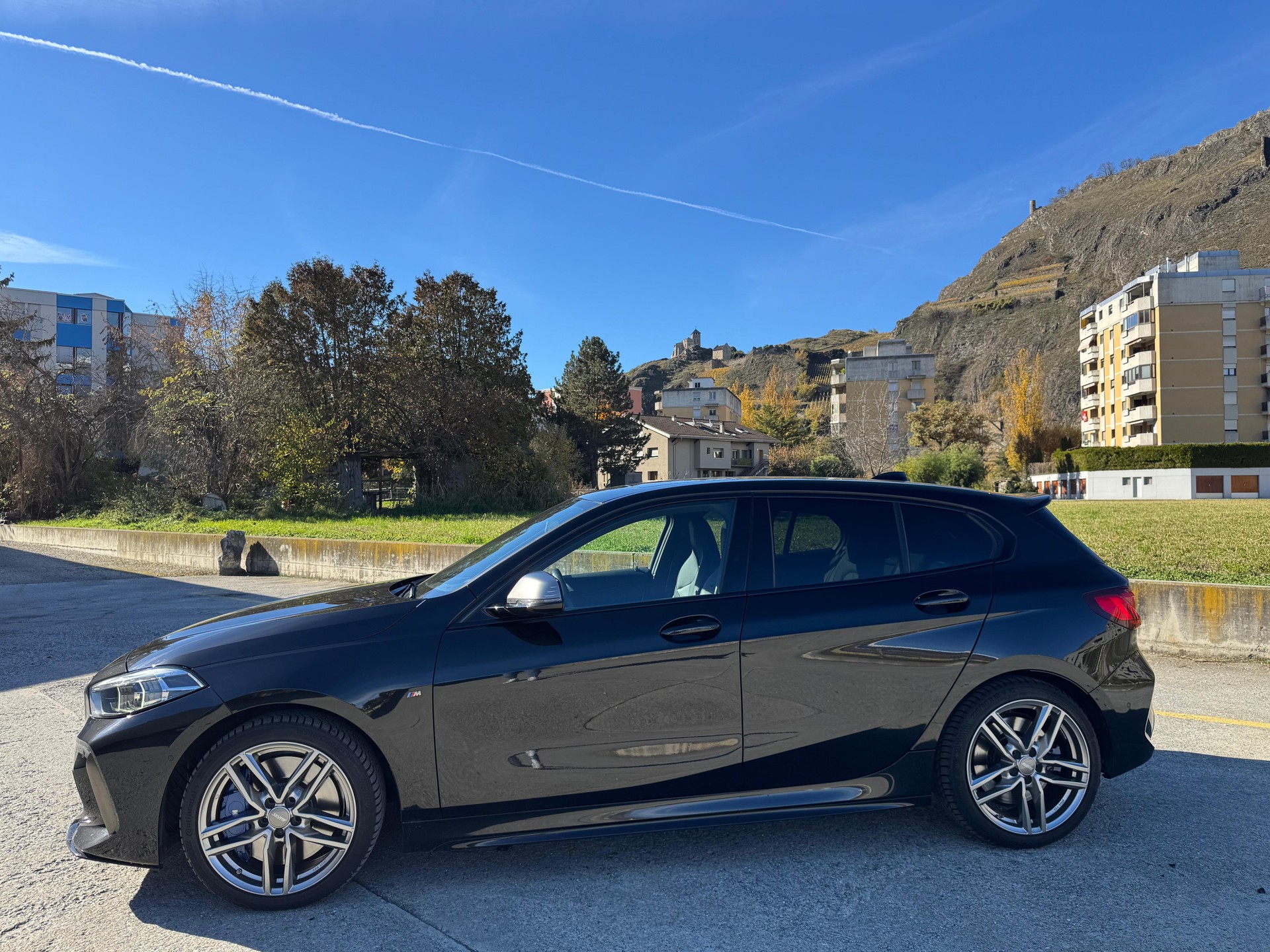 BMW M135i xDrive Steptronic-image-2