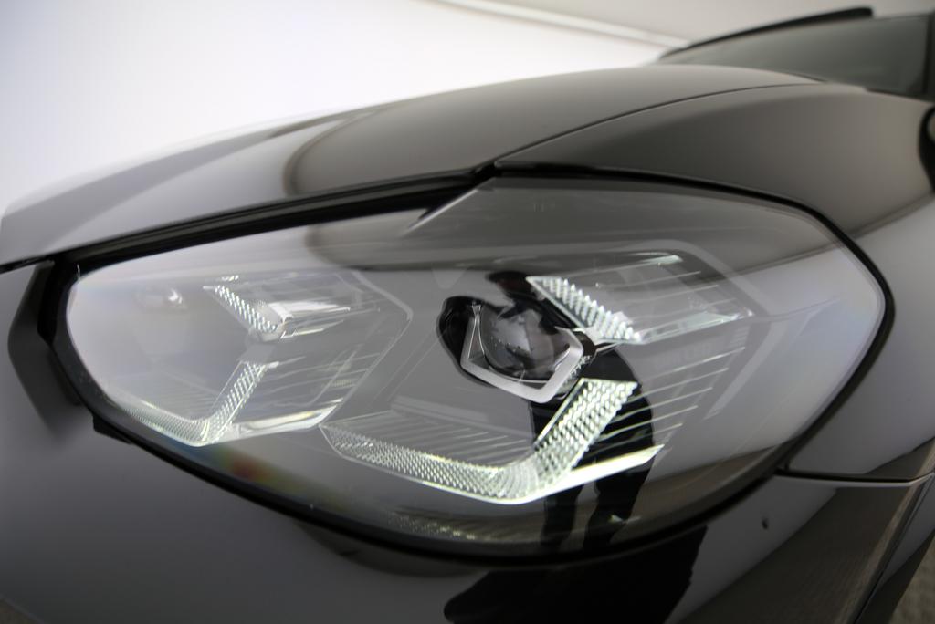 BMW X4 M40d-image-16