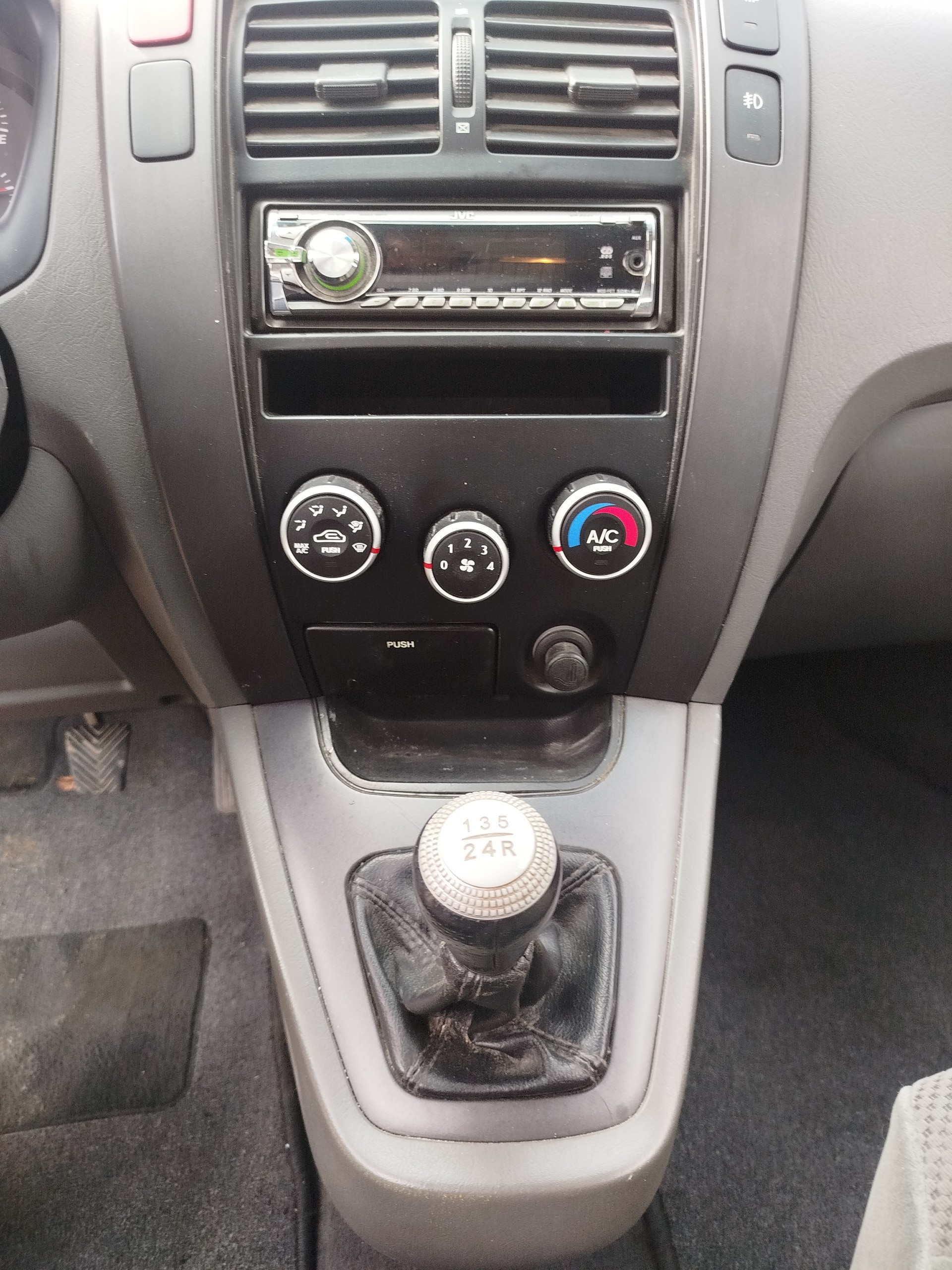 HYUNDAI Tucson 2.0 16V Comfort City 2WD-image-11