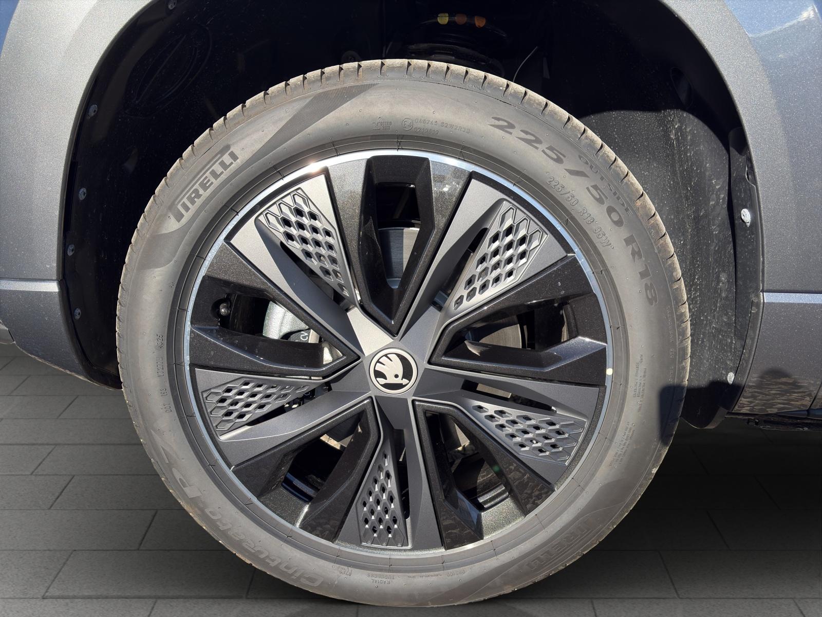 SKODA Karoq 2.0 TSI SportLine 4x4 DSG-image-4