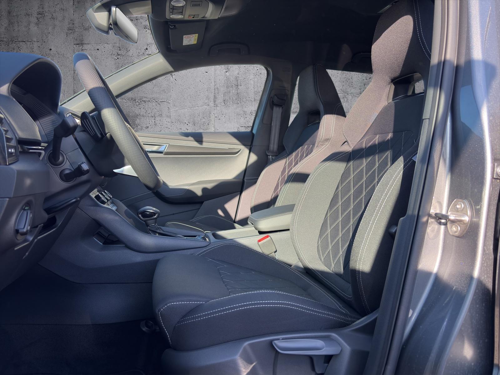 SKODA Karoq 2.0 TSI SportLine 4x4 DSG-image-6