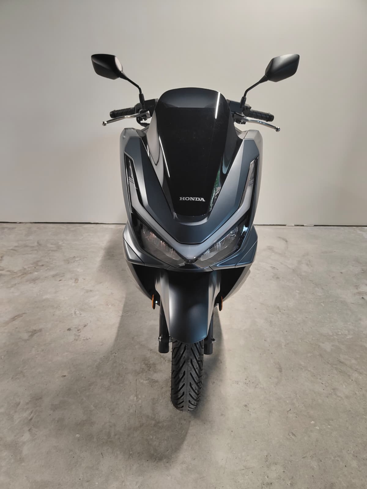 HONDA PCX 125 DX TFT. connectivity-showroom-element-2