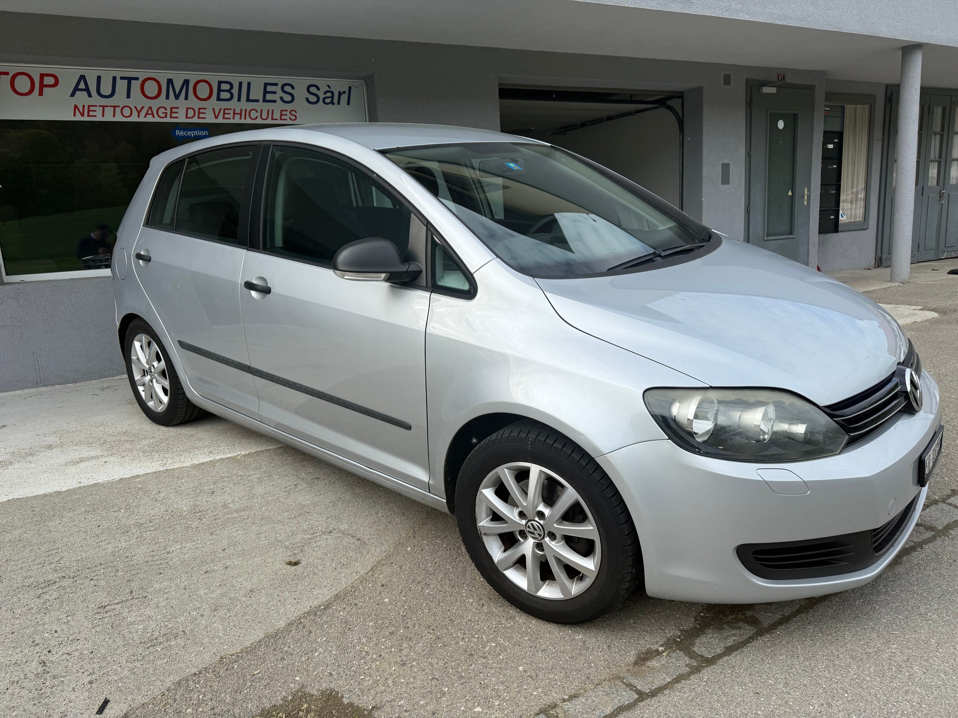 VW Golf Plus 2.0 TDI Comfortline DSG-image-2