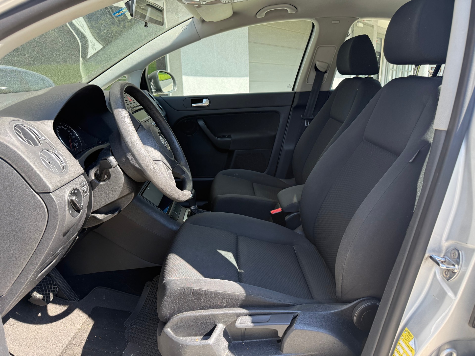VW Golf Plus 2.0 TDI Comfortline DSG-image-5