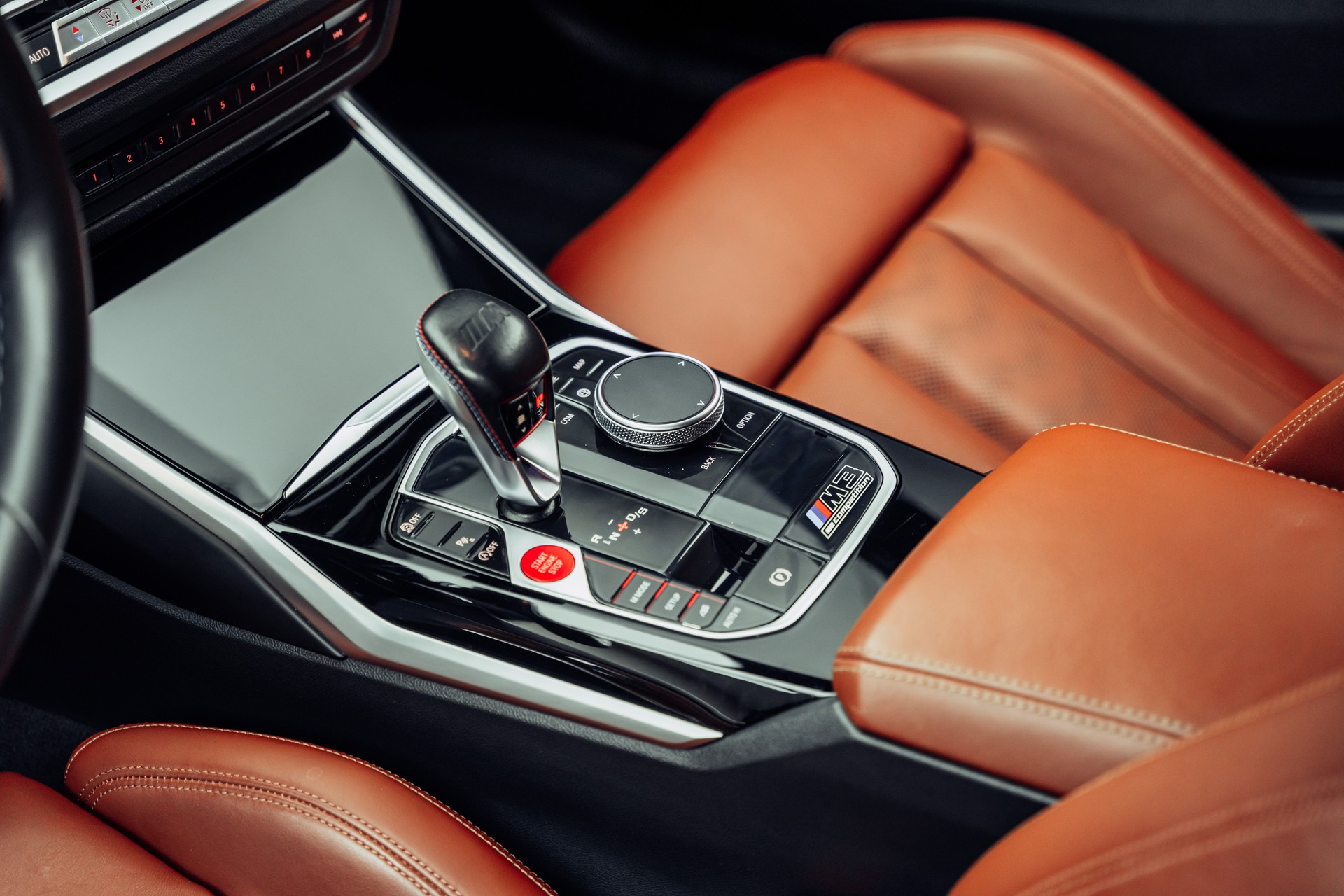 BMW M3 Competition xDrive-image-13