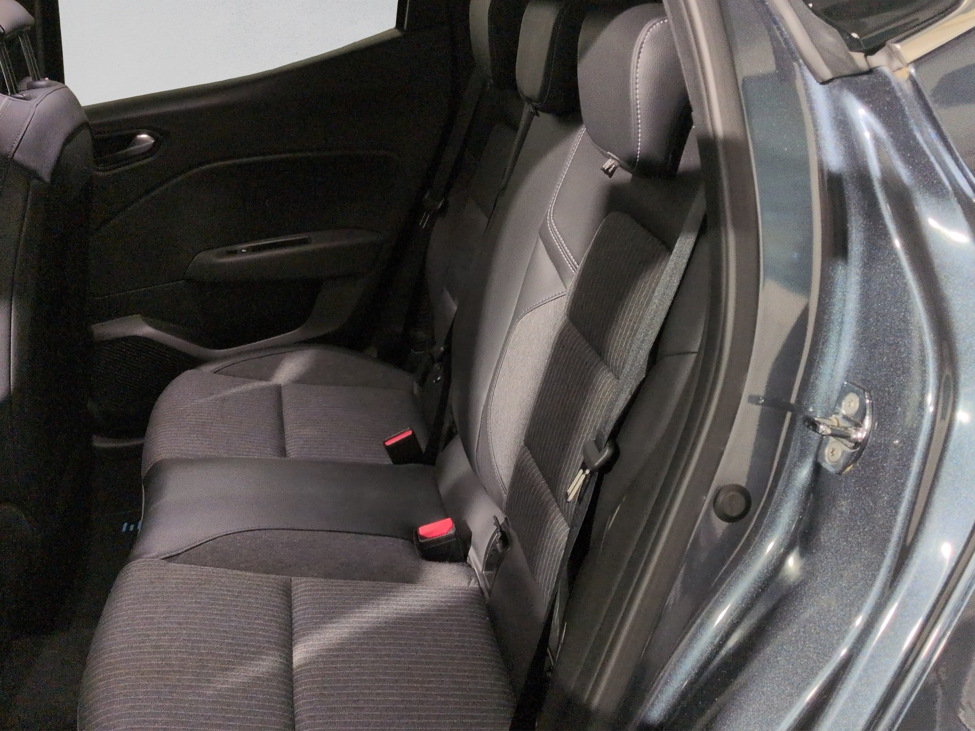RENAULT Clio 1.6 E-Tech Techno-image-14