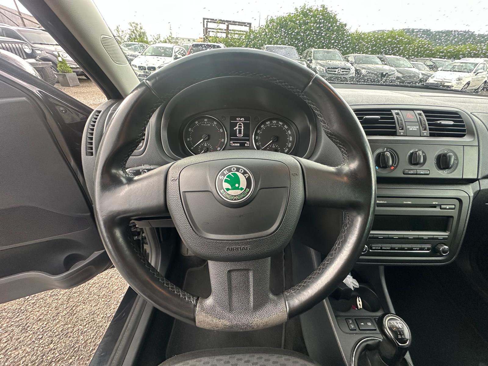 SKODA Fabia 1.2 TSI Elegance-image-6