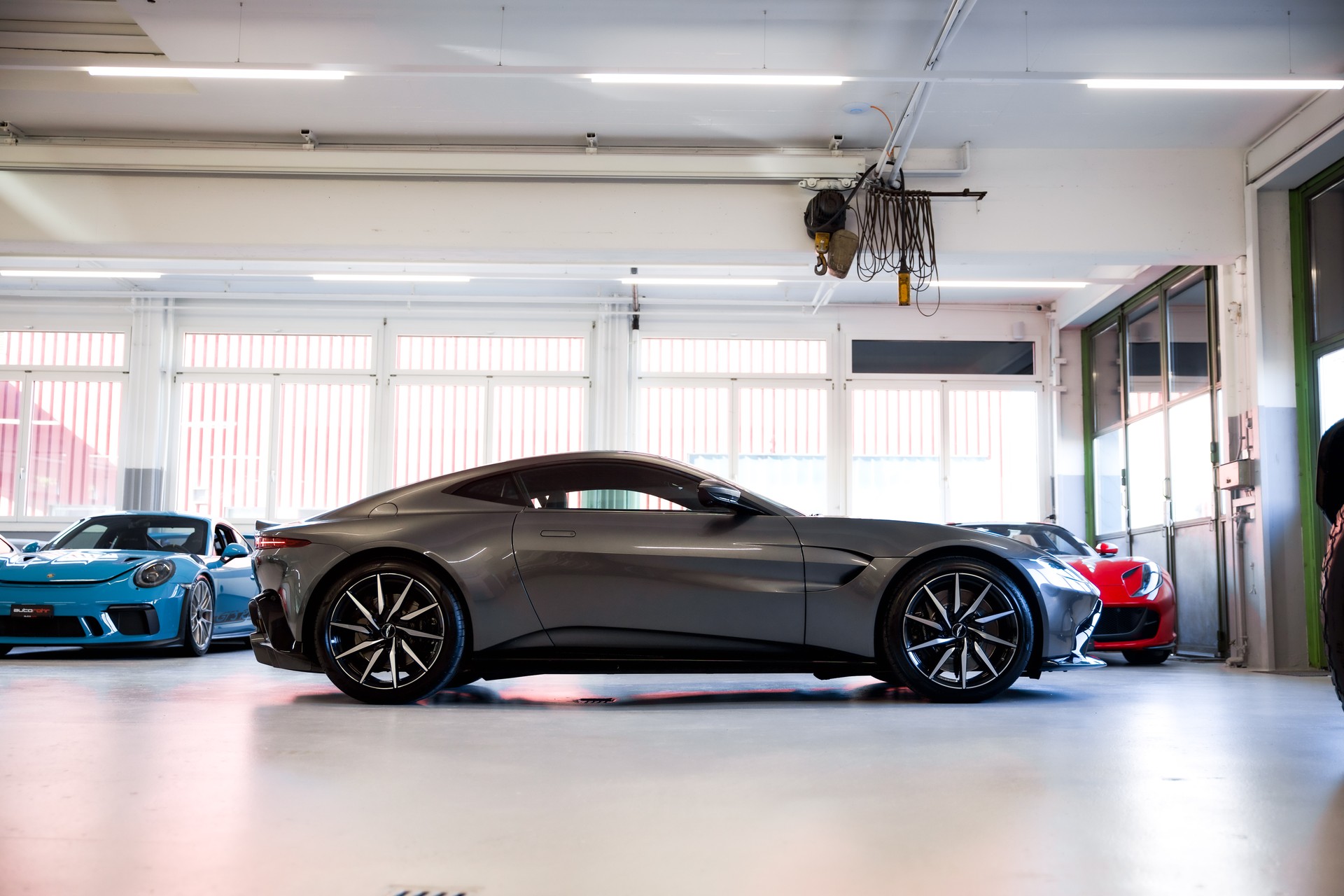 ASTON MARTIN V8 Vantage 4.0 Coupé ohne OPF-showroom-element-3