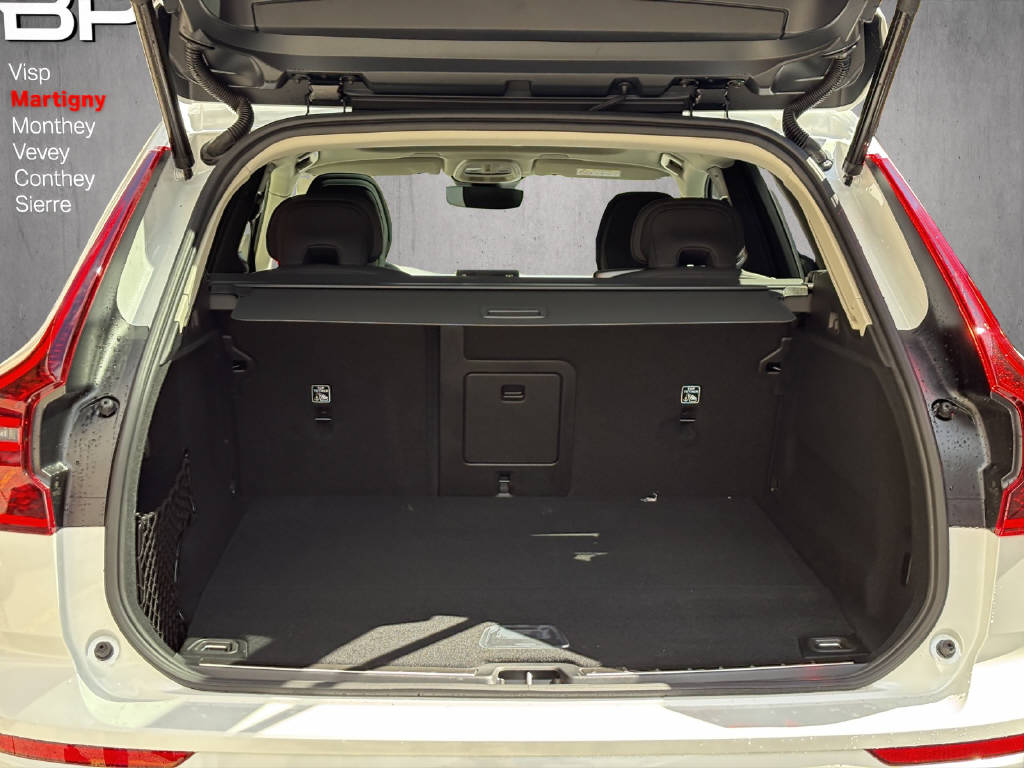 VOLVO XC60 2.0 T6 TE Ultra Dark eAWD-image-13