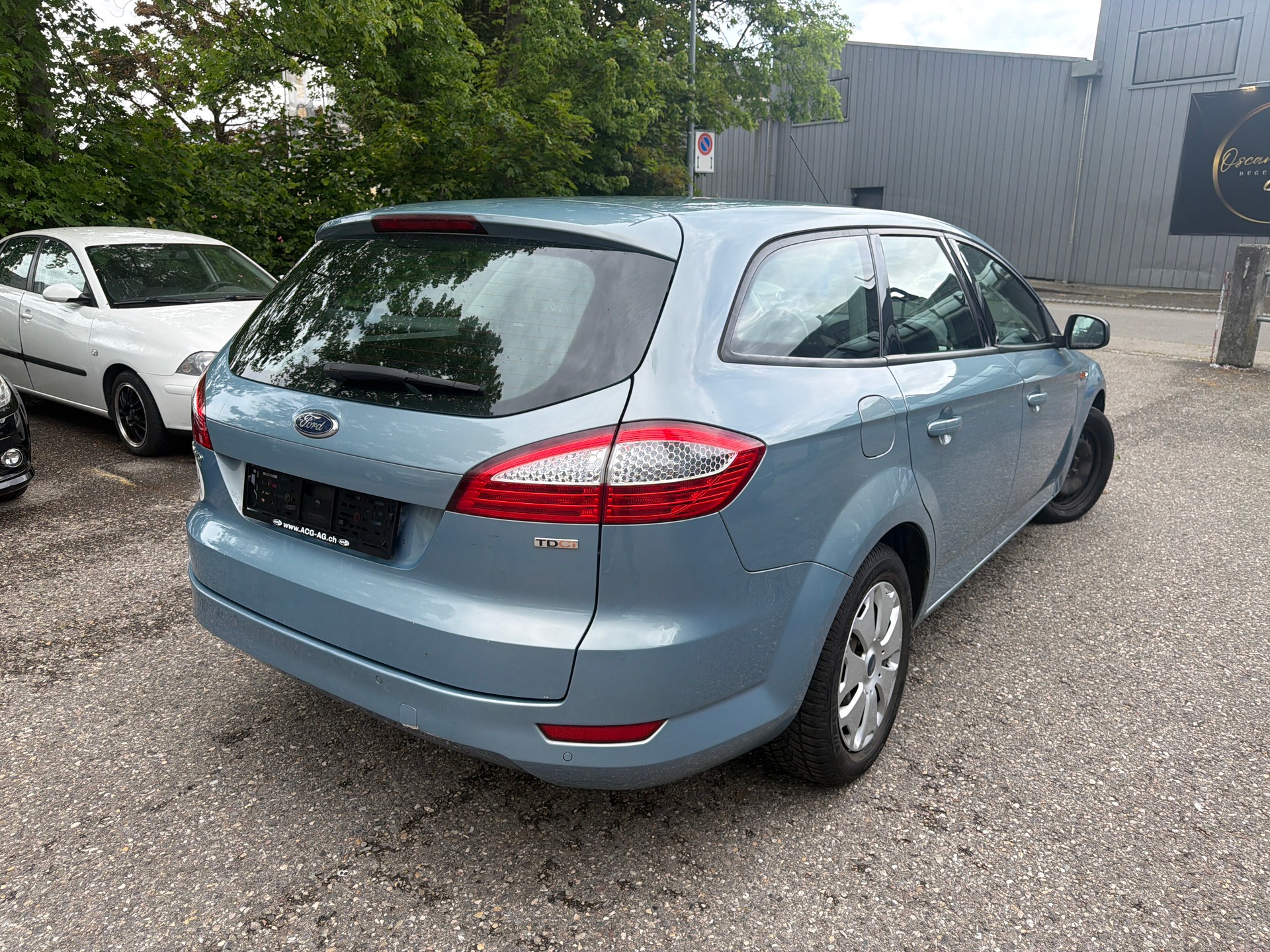 FORD Mondeo 2.0 TDCi 16V Carving PowerShift * Gr. Navi * Klima-auto * Tempomat * PDC V&H * Letzte MFK 04.2023-image-4