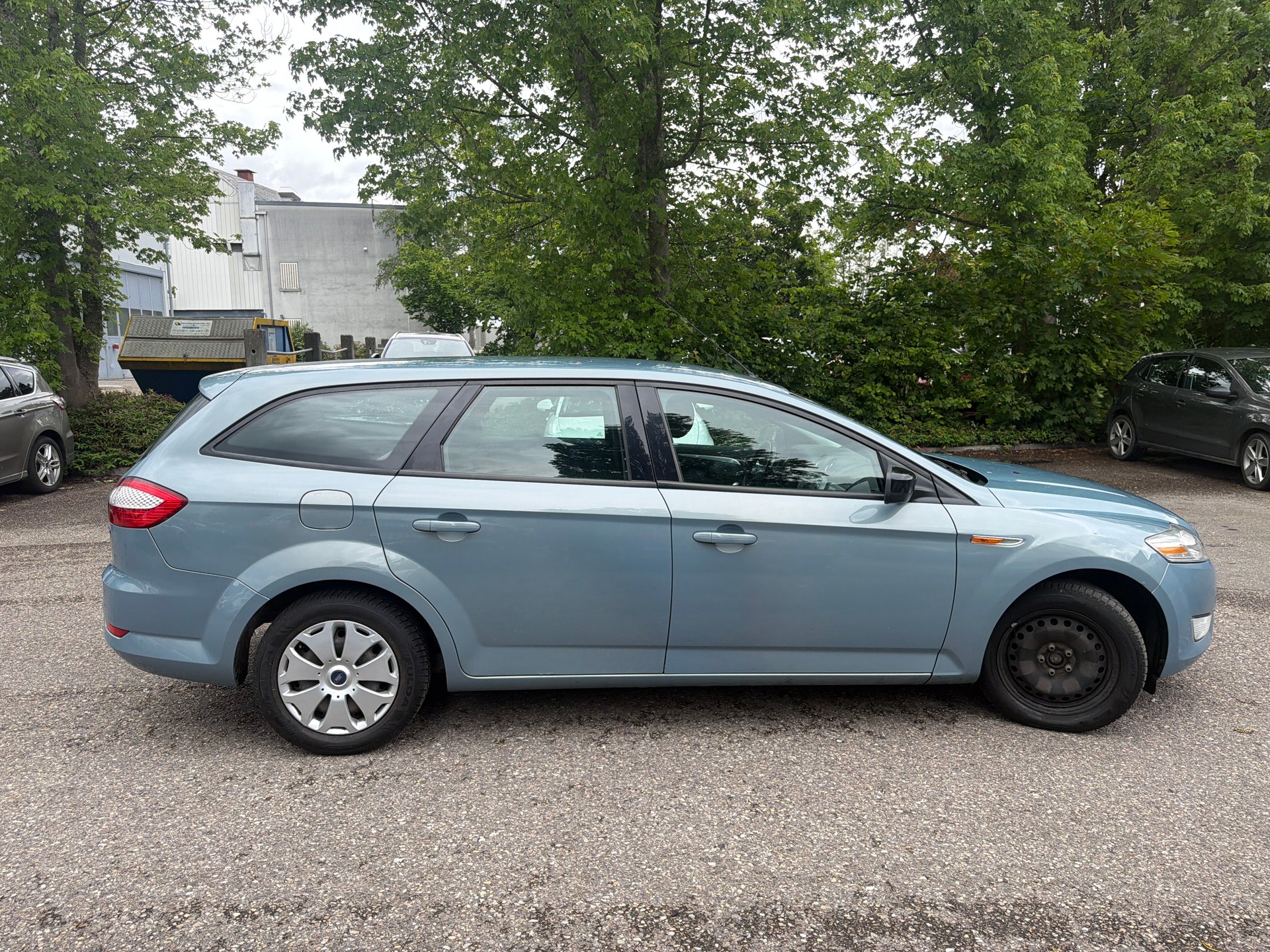 FORD Mondeo 2.0 TDCi 16V Carving PowerShift * Gr. Navi * Klima-auto * Tempomat * PDC V&H * Letzte MFK 04.2023-image-3