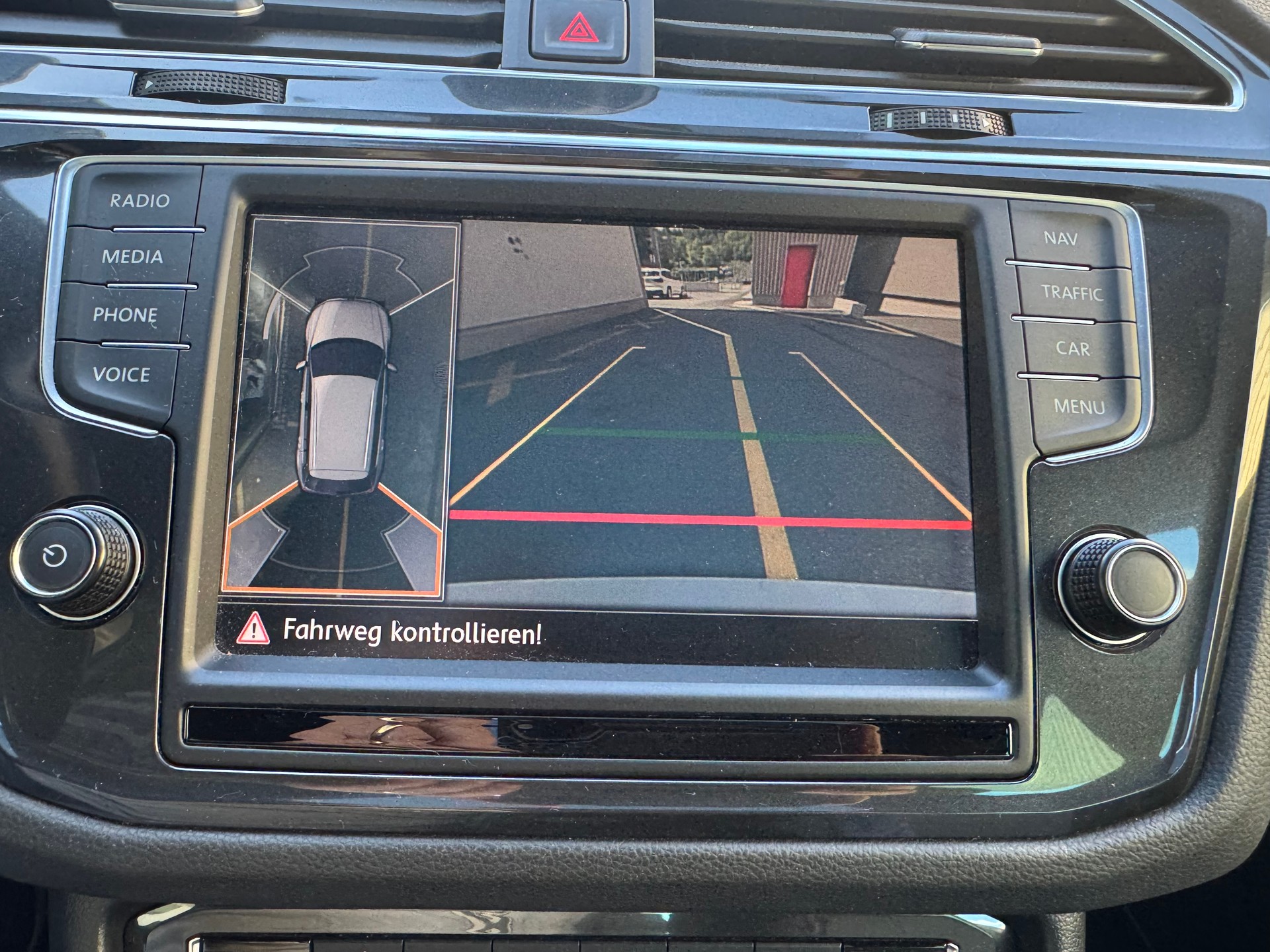 VW Tiguan 2.0TSI Highline 4Motion DSG*R-Line*Standheizung*Panoramadach*-image-14