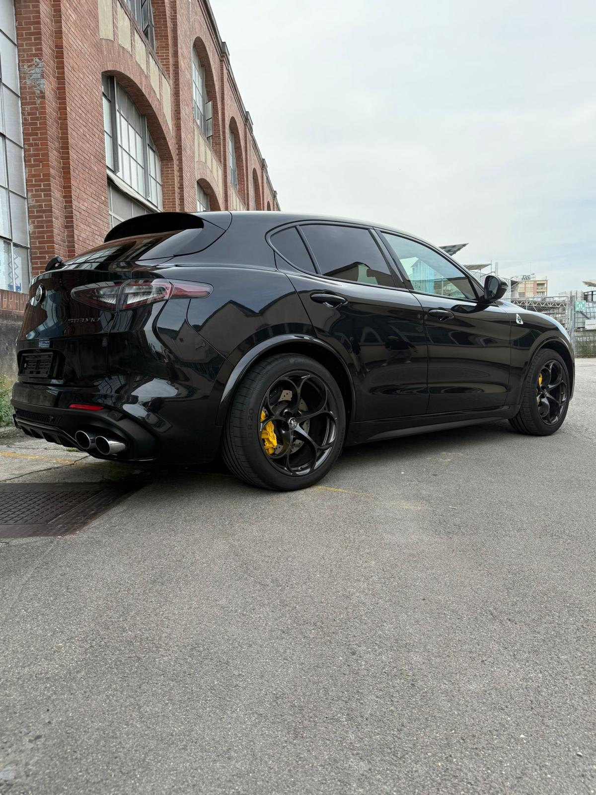 ALFA ROMEO Stelvio 2.9 V6 Quadrifoglio Q4 Automatic-image-2