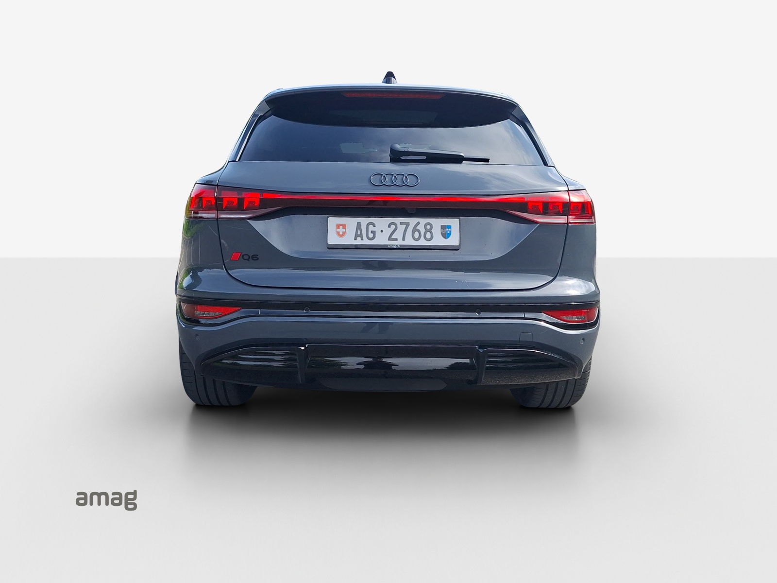 AUDI Q6 e-tron quattro-image-3