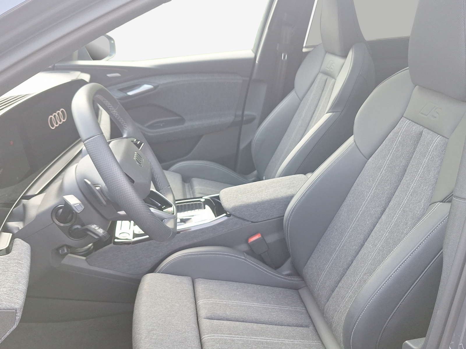 AUDI Q6 e-tron quattro-image-7