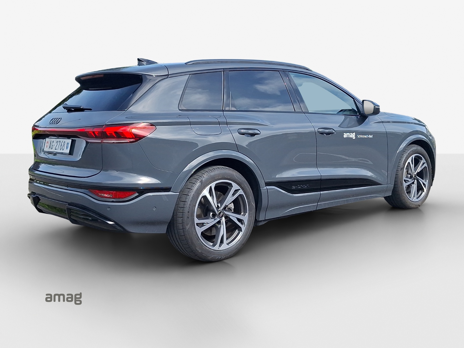 AUDI Q6 e-tron quattro-image-4
