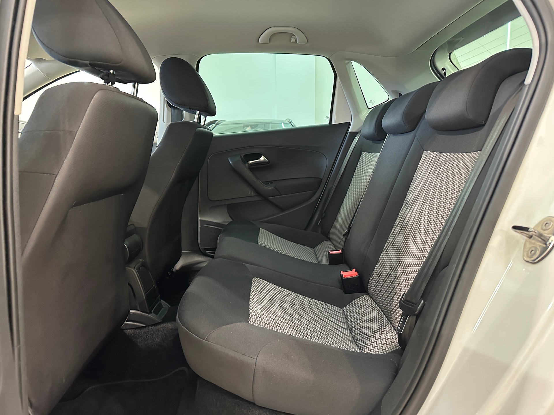 VW Polo 1.2 TDI BlueMotion Trendline-image-12