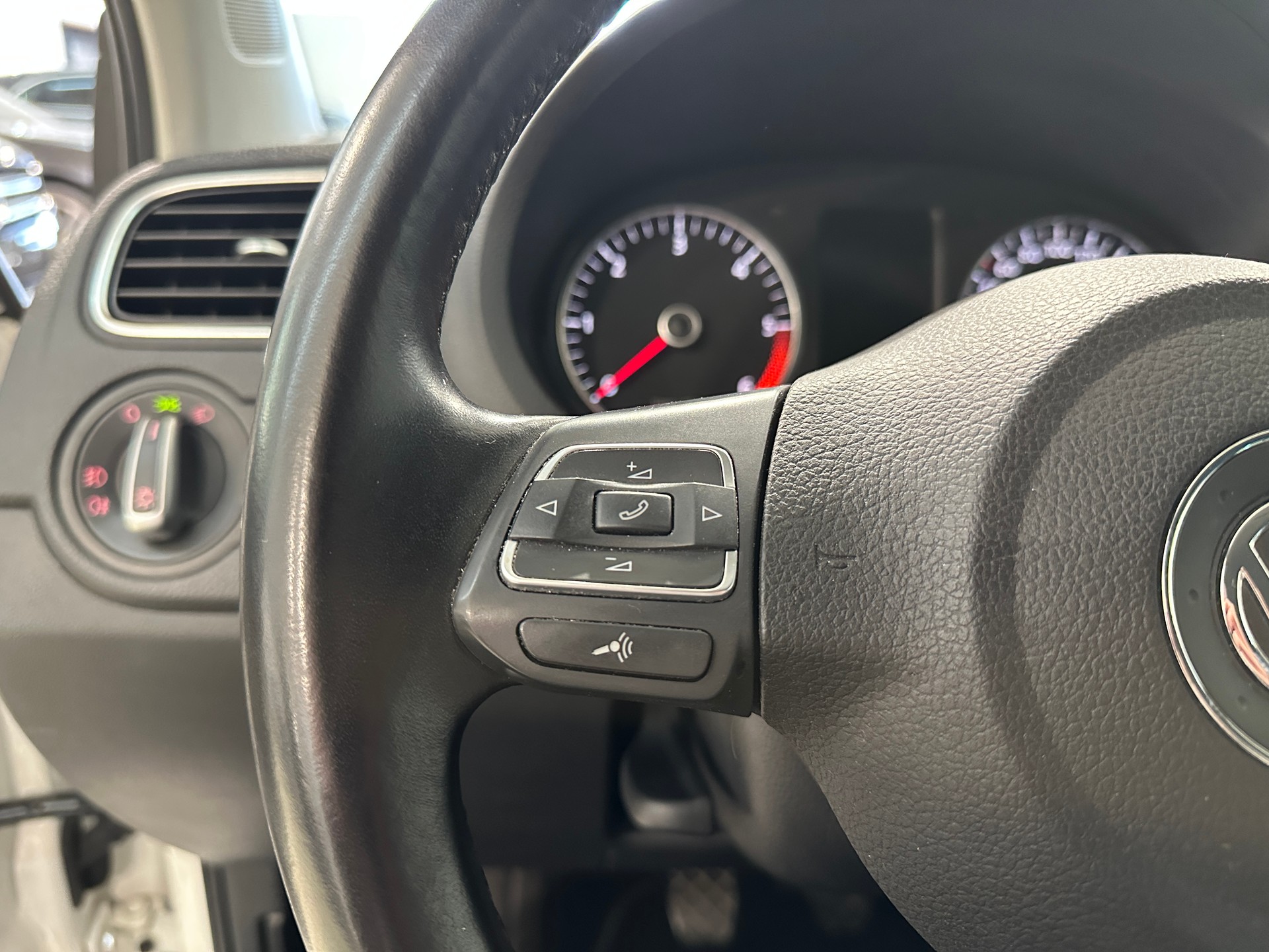 VW Polo 1.2 TDI BlueMotion Trendline-image-22