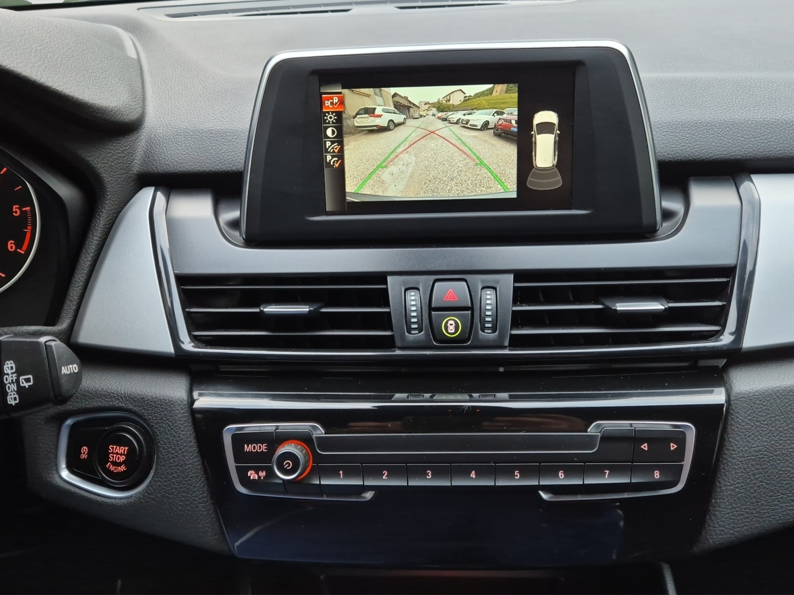 BMW 218d xDrive Gran Tourer Steptronic-image-12