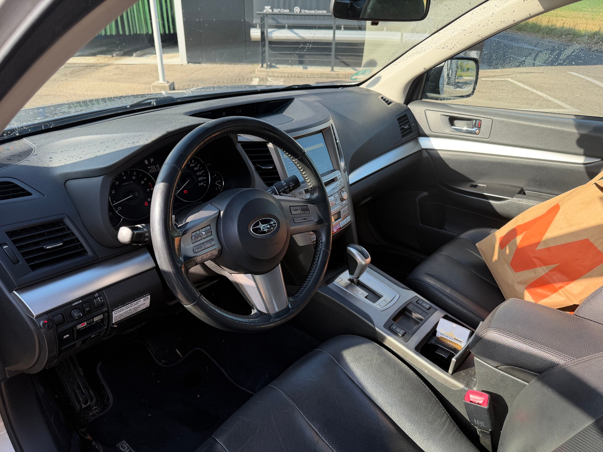 SUBARU Outback 2.5i Limited AWD Lineartronic-image-10
