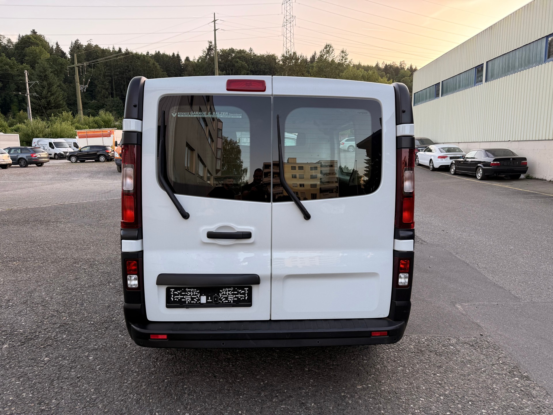 RENAULT Trafic 2.0 dCi 120 3.0t Access L1H1-image-4