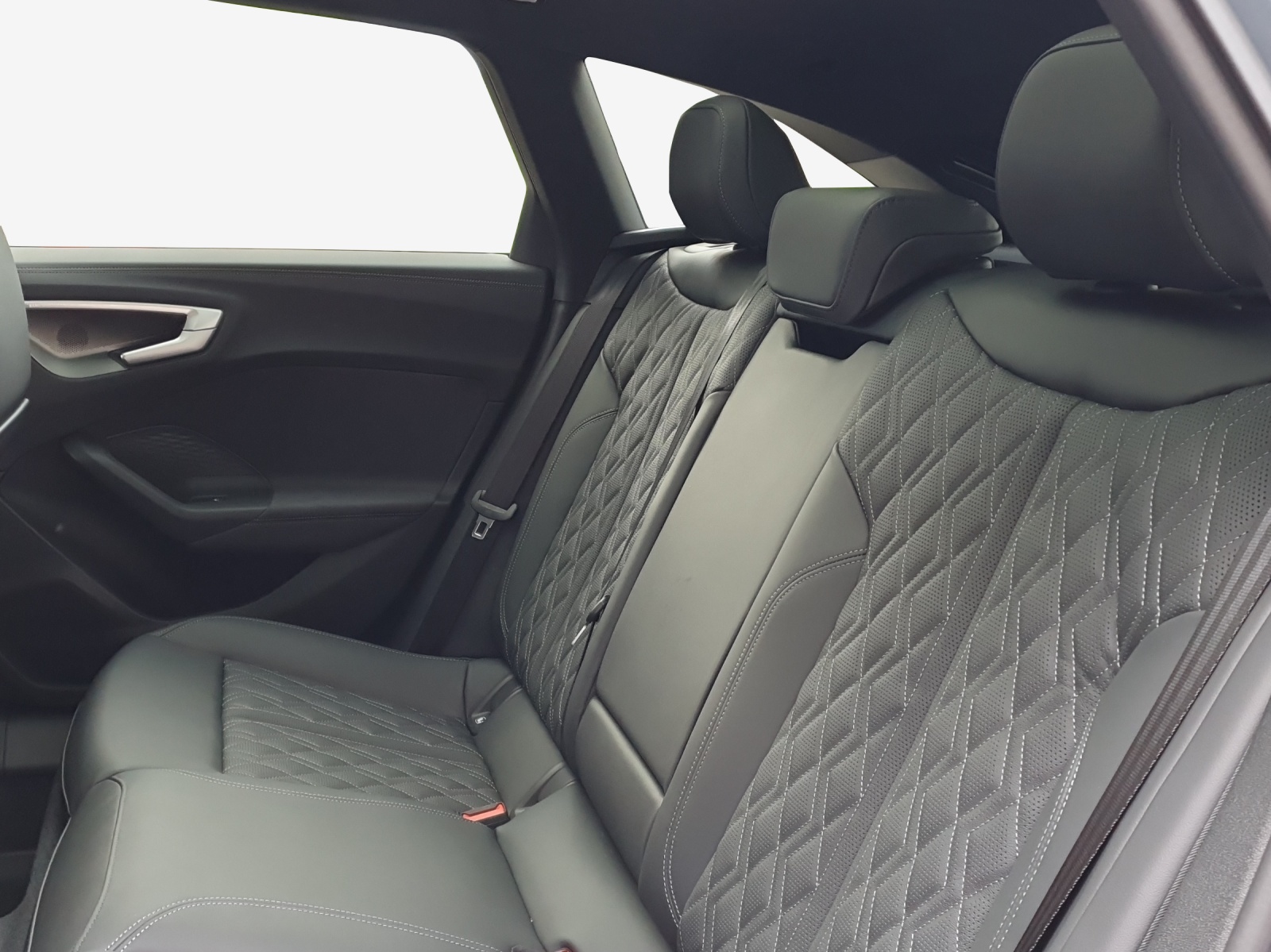 AUDI S5 Avant TFSI quattro S tronic-image-11