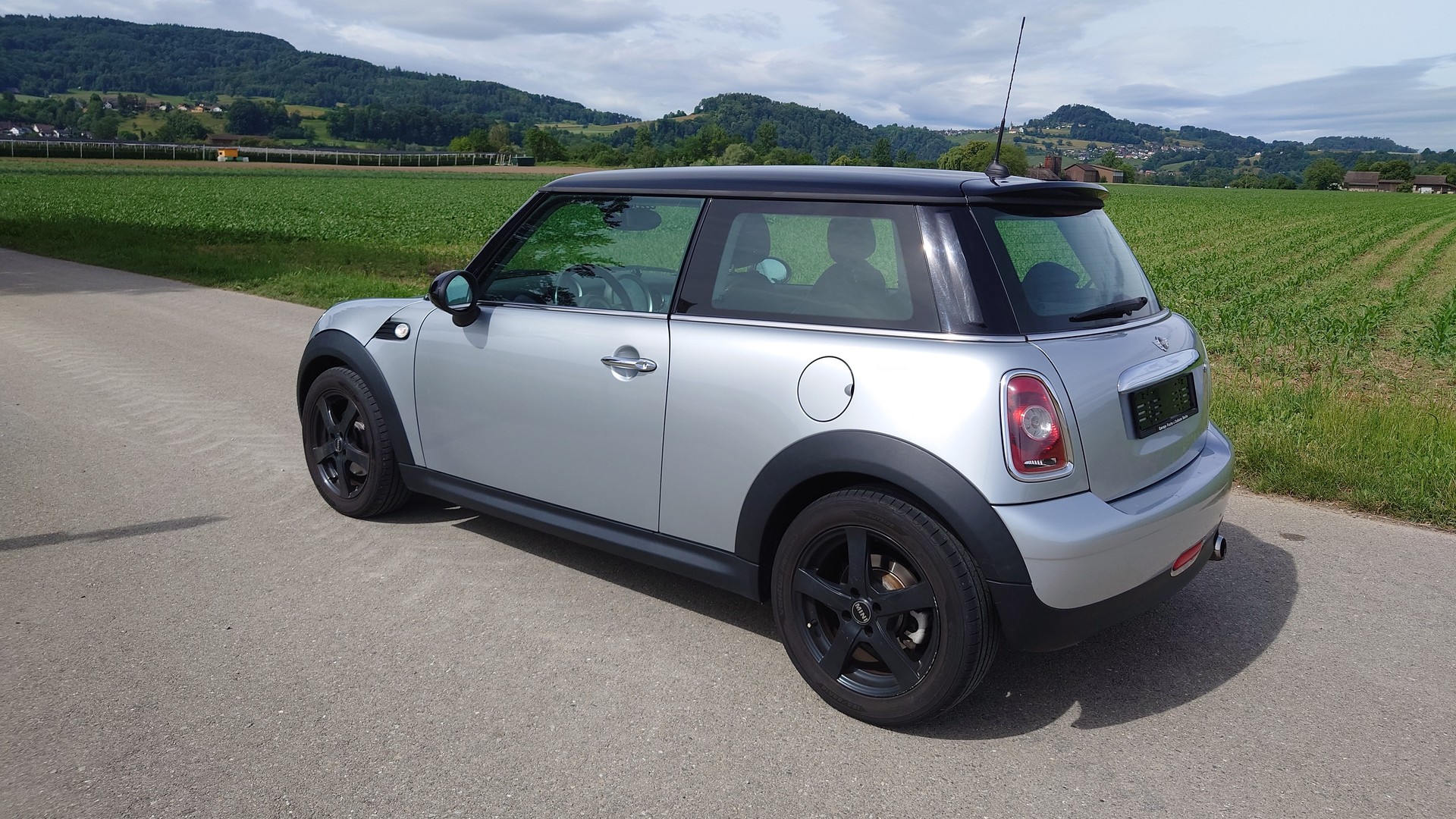 MINI Cooper-image-2