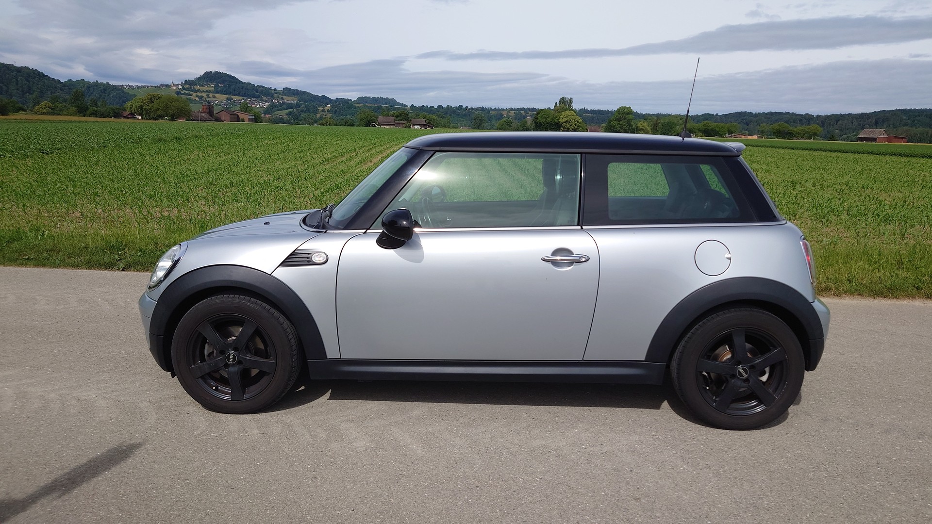 MINI Cooper-image-1