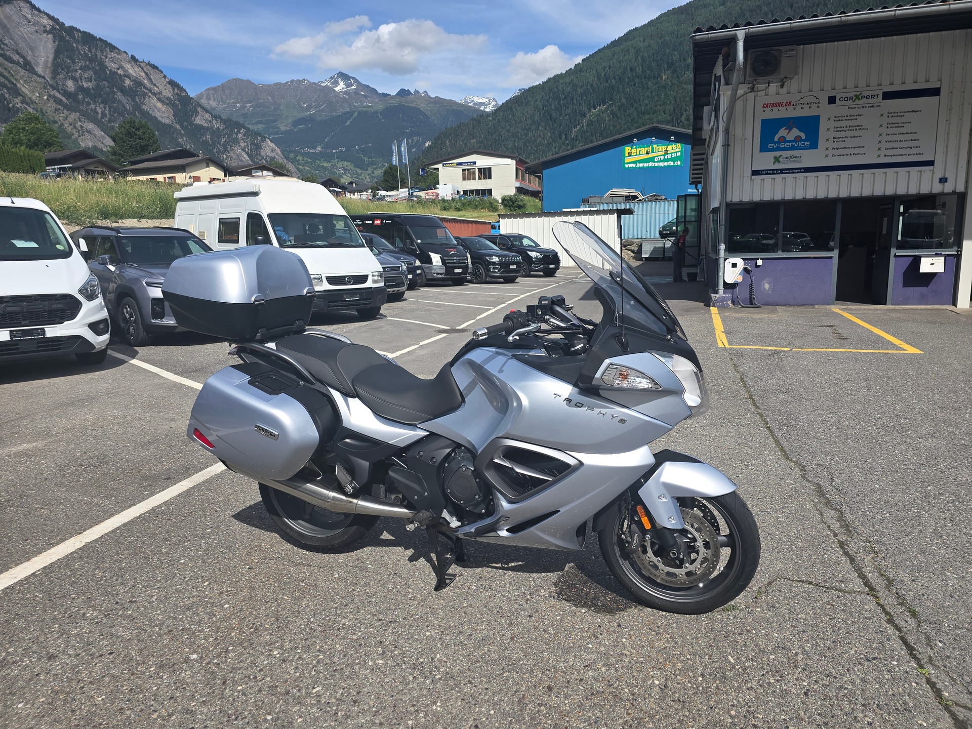 TRIUMPH Trophy 1200 SE ABS