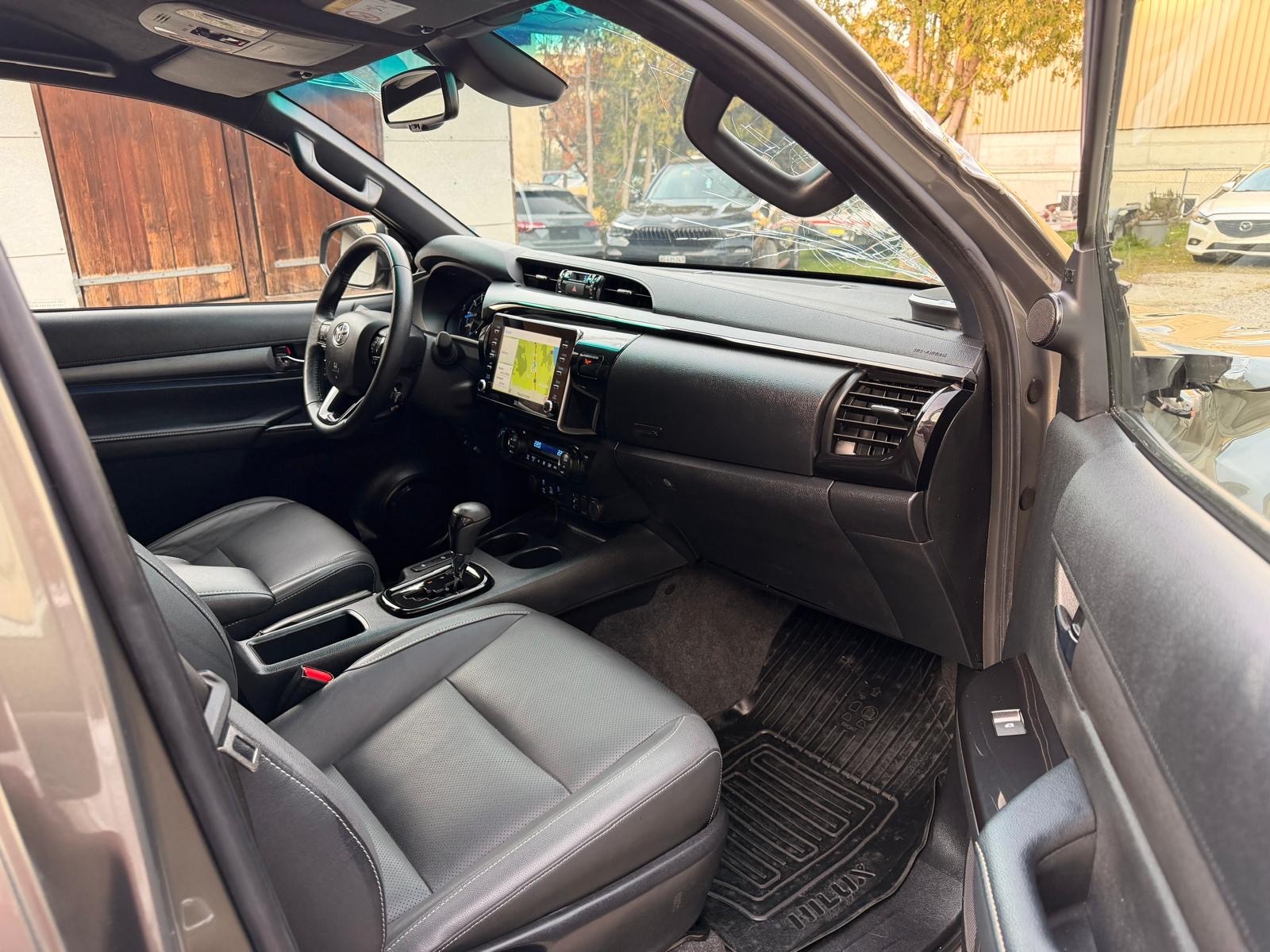 TOYOTA Hilux 2.8D-4D Invincible Double Cab 4x4 A-image-14