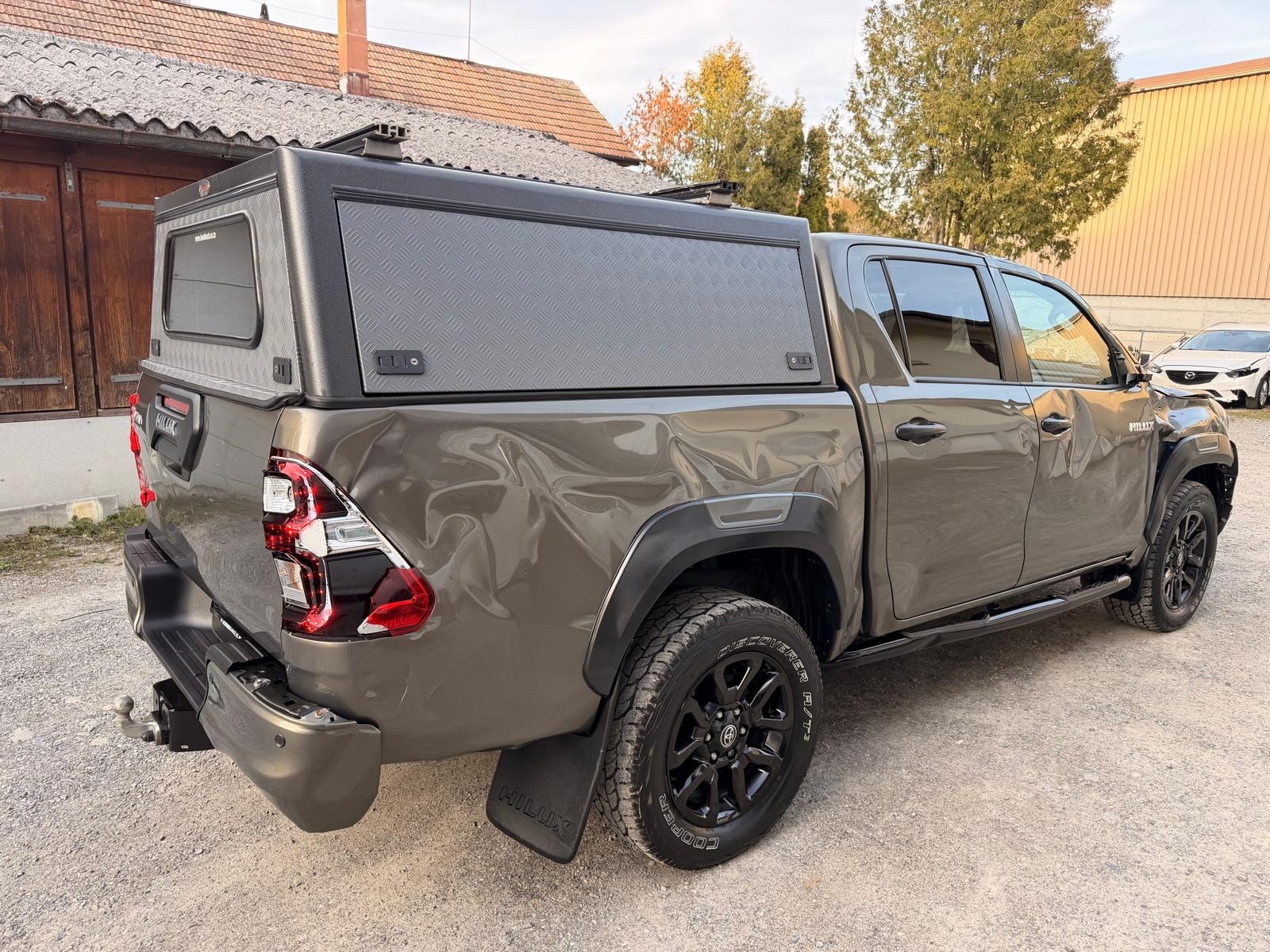 TOYOTA Hilux 2.8D-4D Invincible Double Cab 4x4 A-image-5