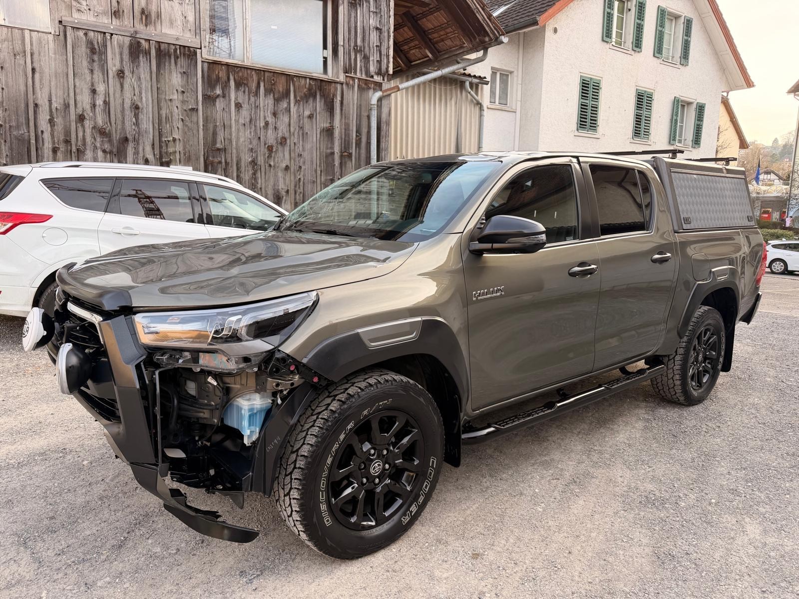 TOYOTA Hilux 2.8D-4D Invincible Double Cab 4x4 A