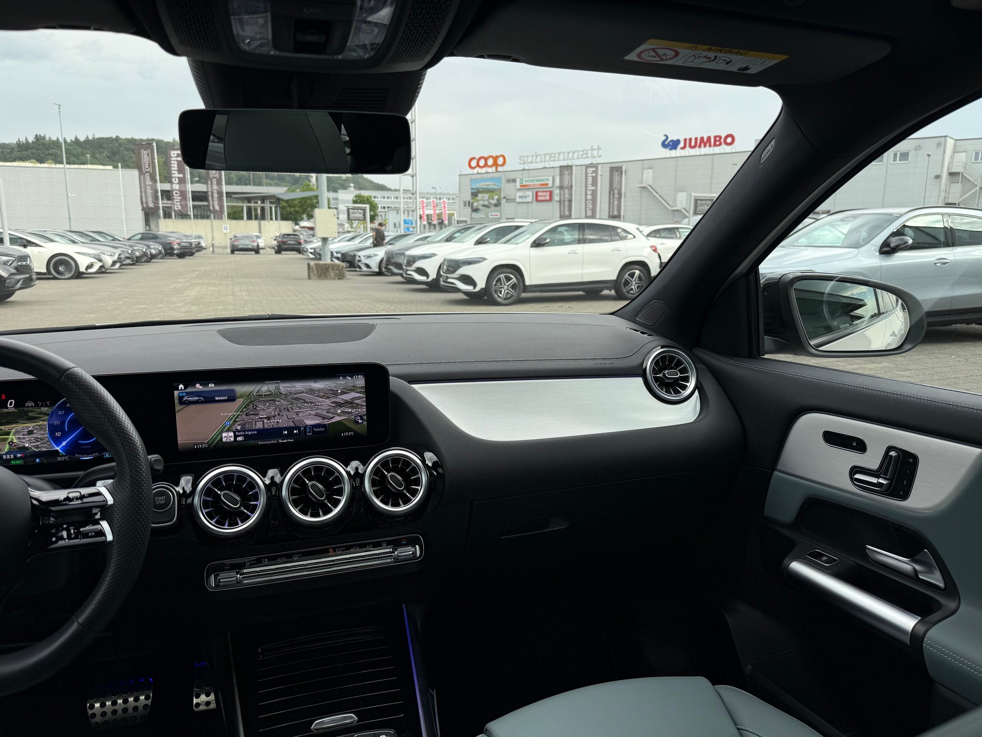 MERCEDES-BENZ EQA 350 AMG Line 4Matic Swiss Star-image-6