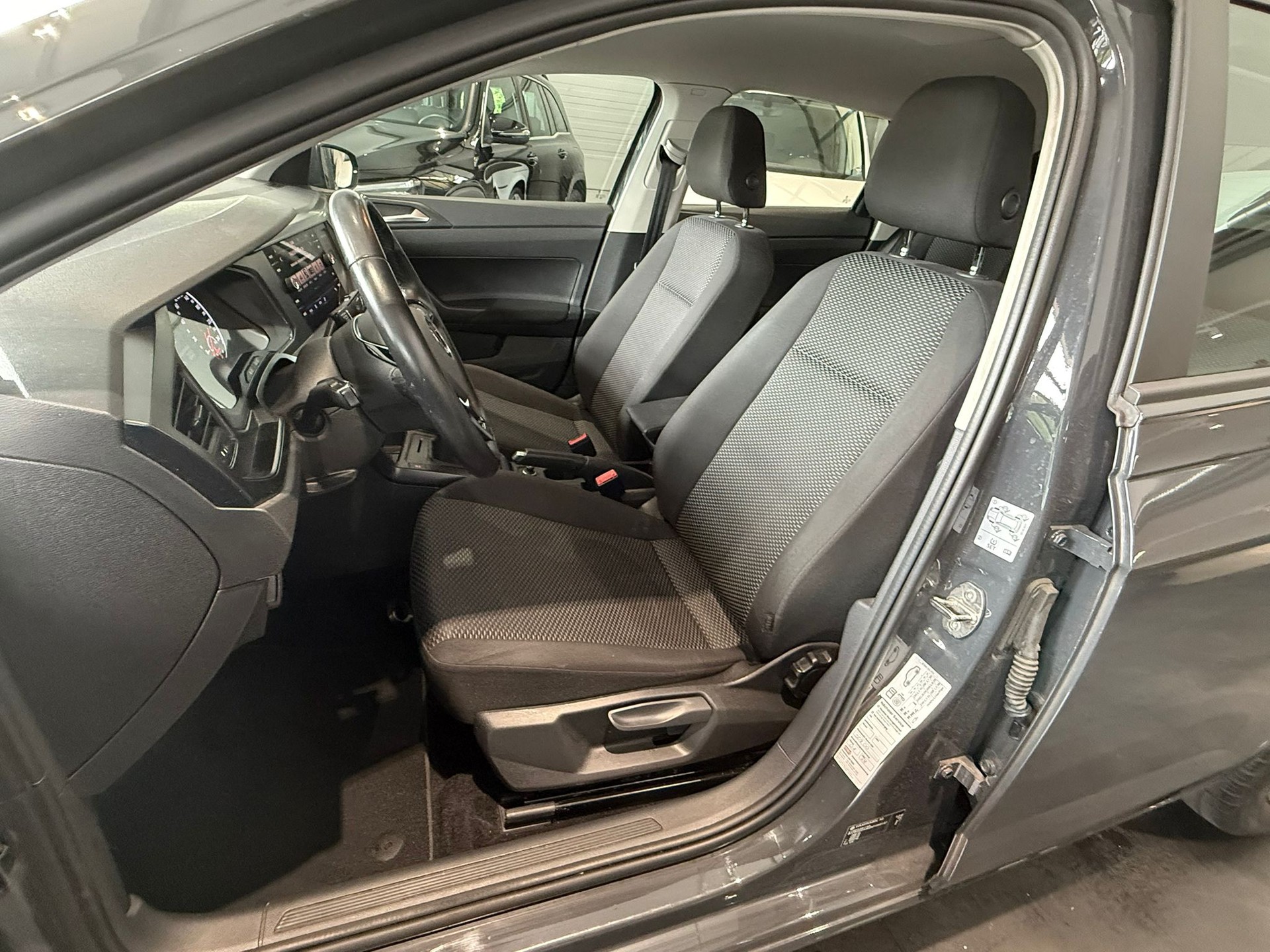 VW Polo 1.0 BMT Value-image-6