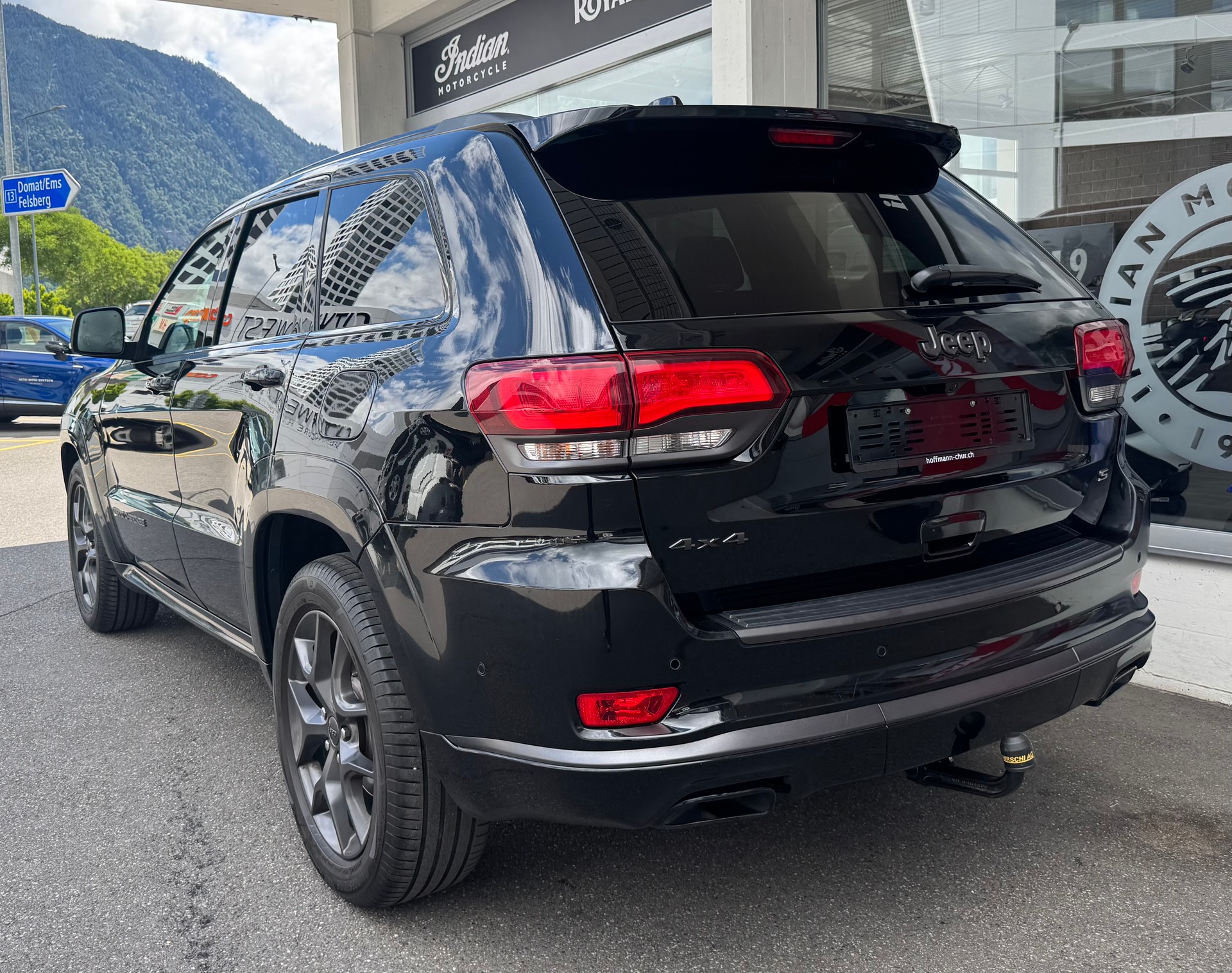 JEEP Grand Cherokee 3.0 CRD S-Limited Automatic-image-3