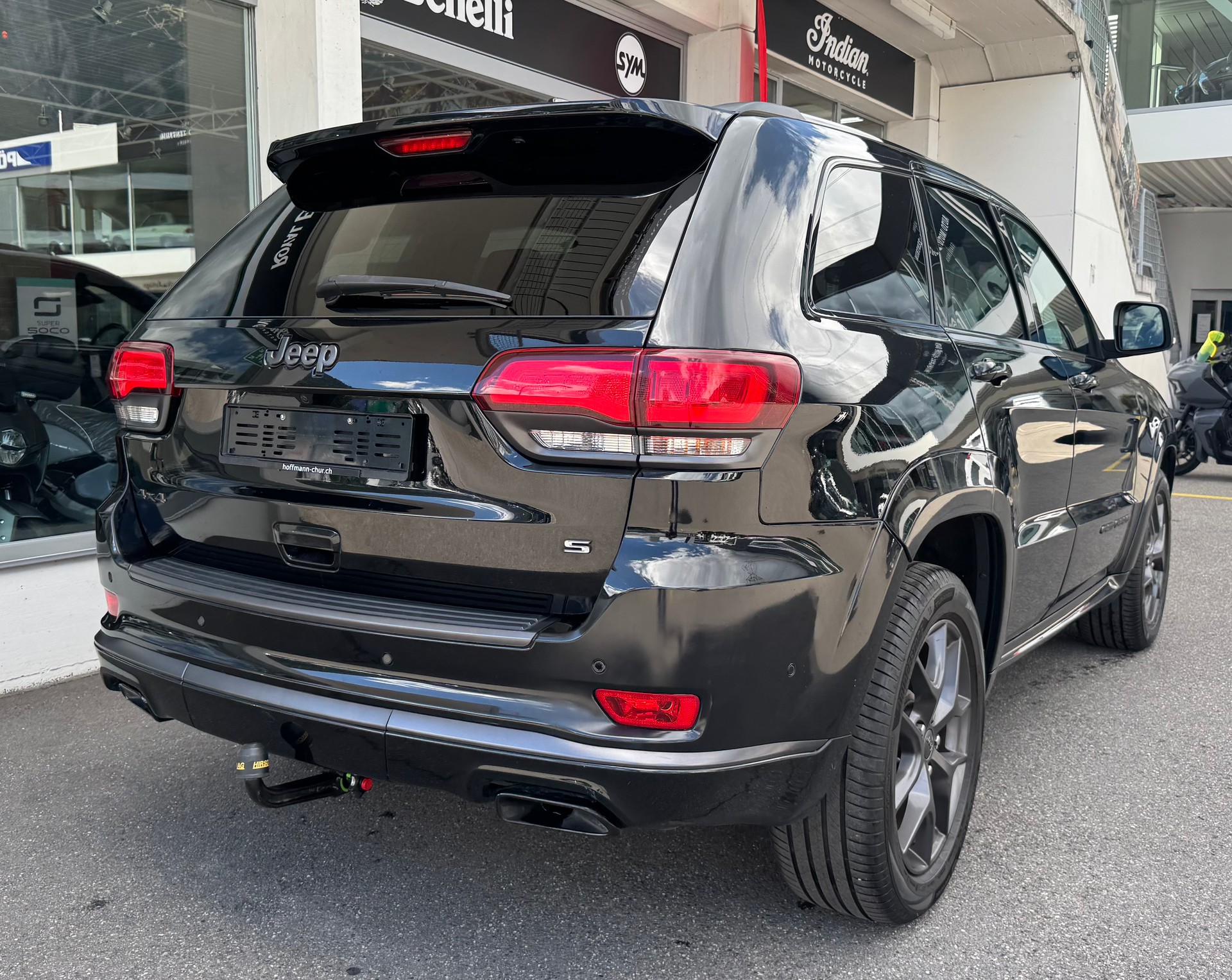 JEEP Grand Cherokee 3.0 CRD S-Limited Automatic-image-4