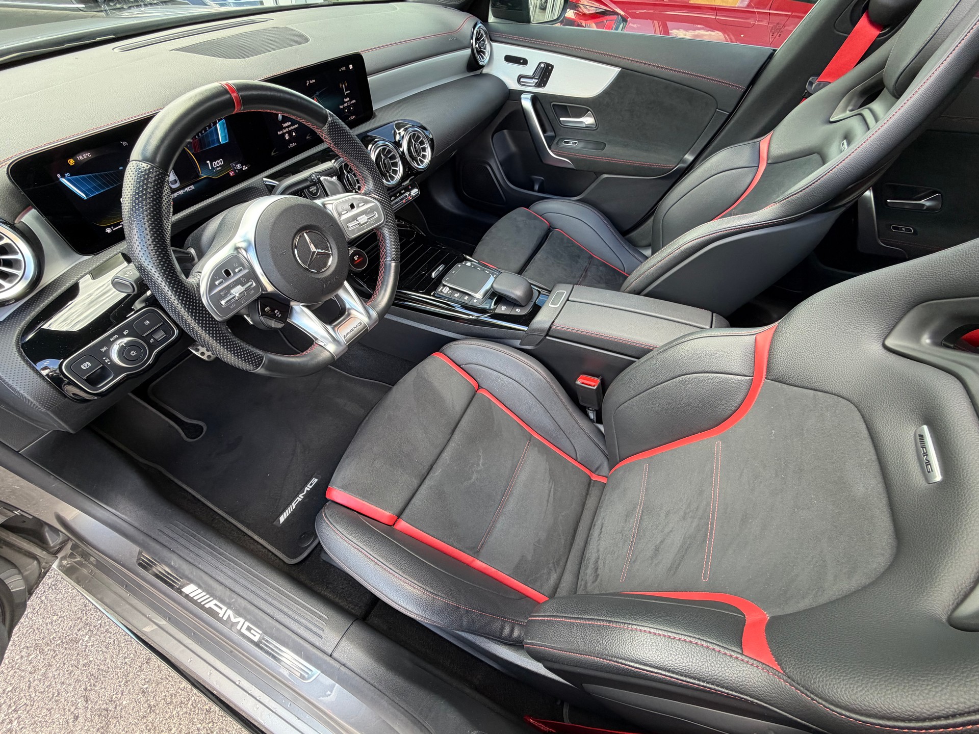 MERCEDES-BENZ CLA 35 AMG 4Matic 7G-DCT-image-13