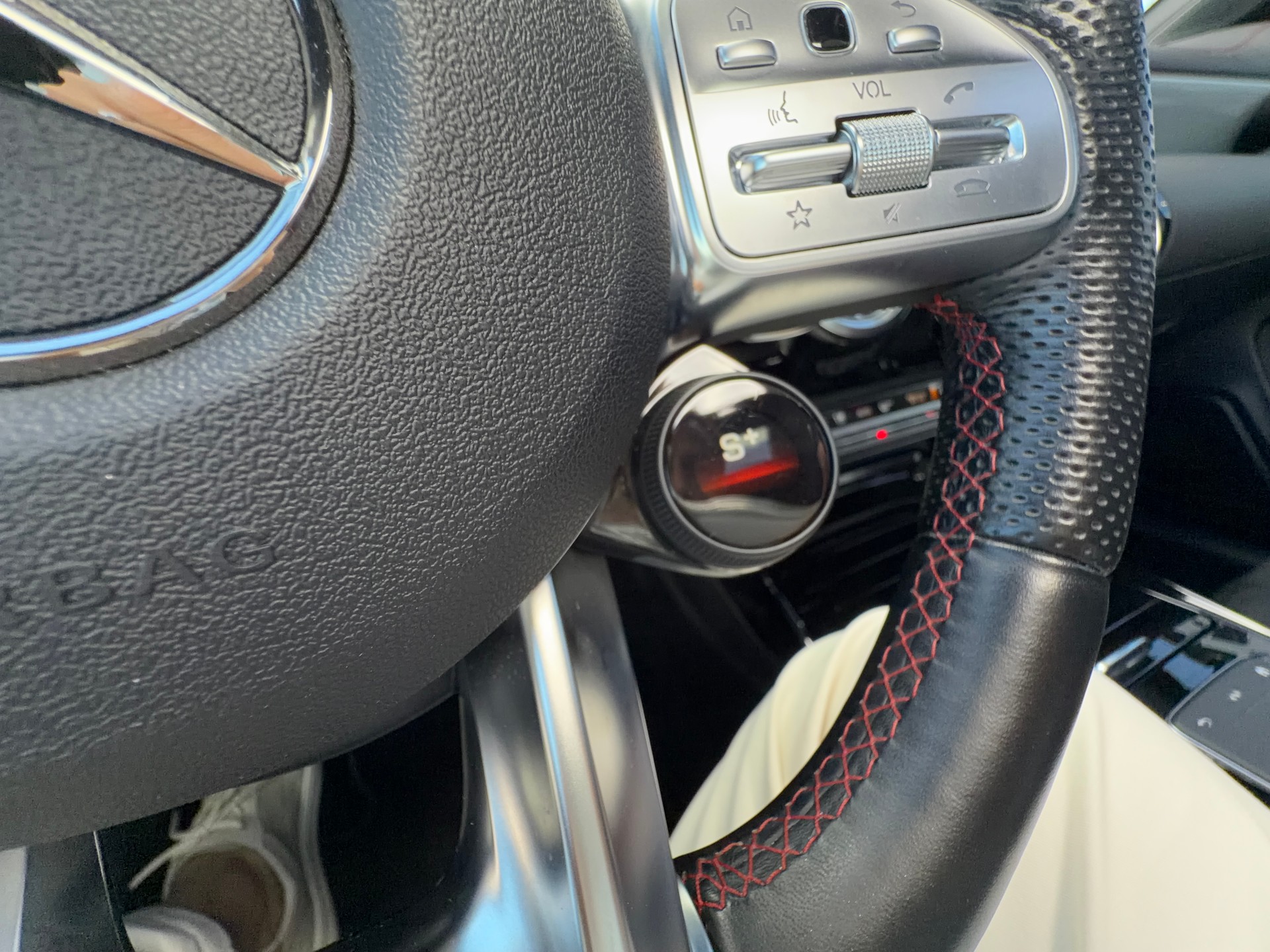 MERCEDES-BENZ CLA 35 AMG 4Matic 7G-DCT-image-16