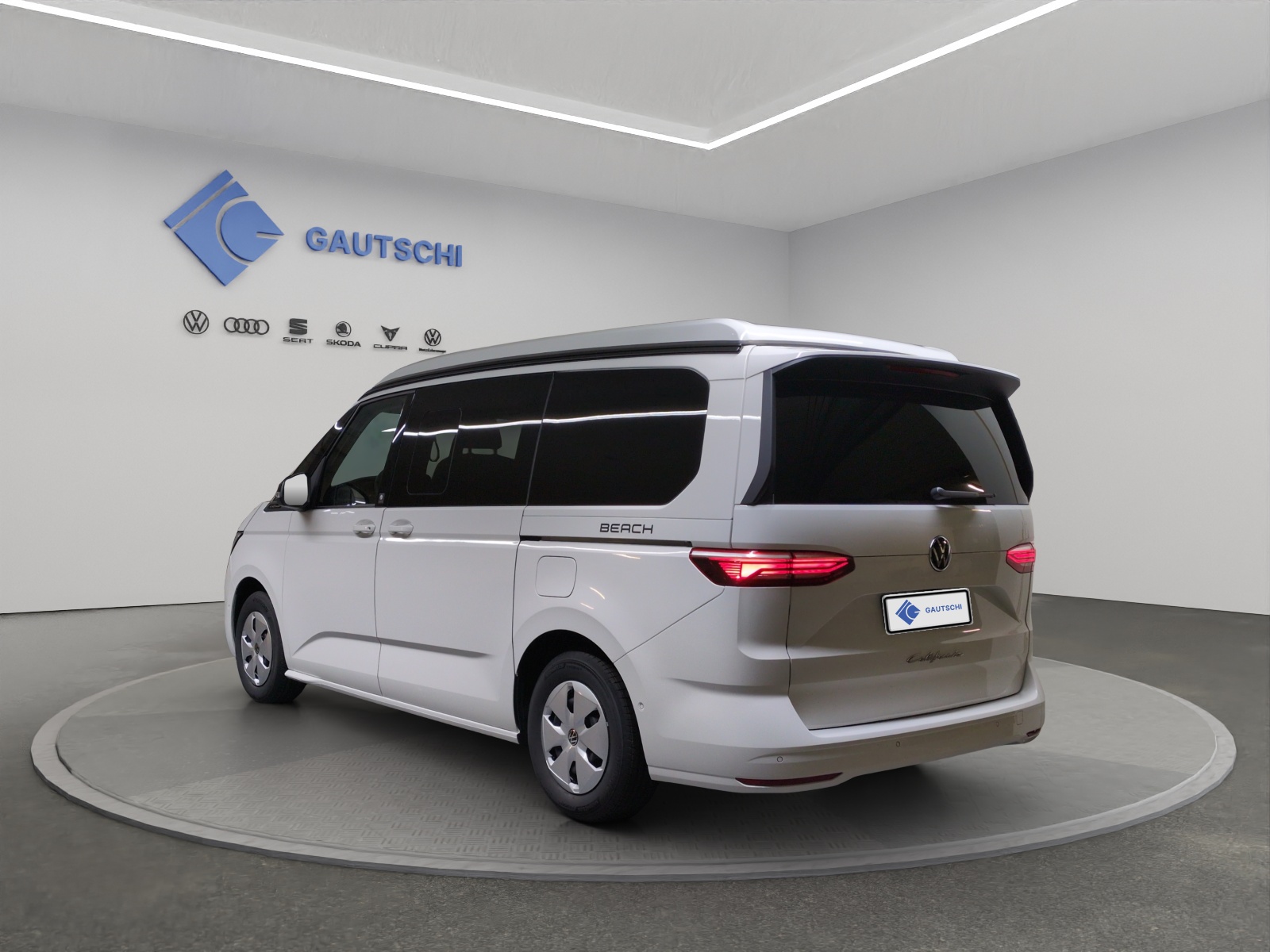 VW California 2.0 TDI Beach Tour Liberty-image-2