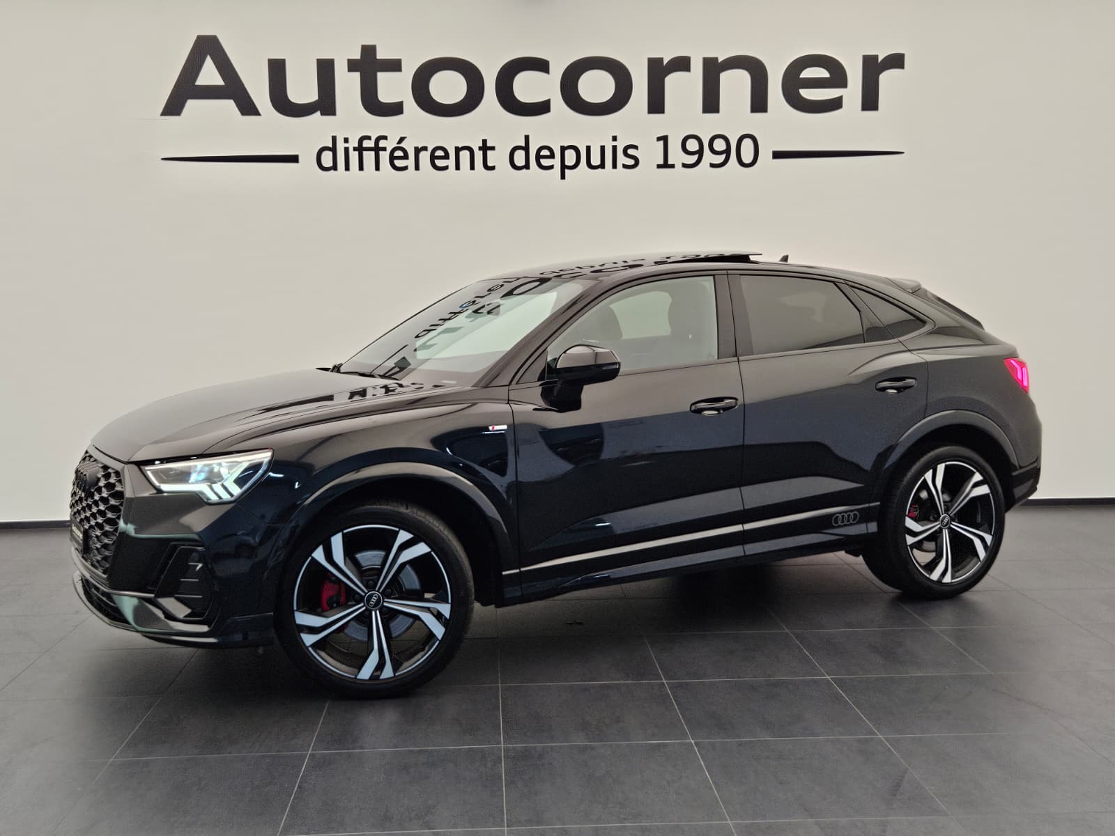 AUDI Q3 Sportback 40 TFSI S line quattro S-tronic-image-0