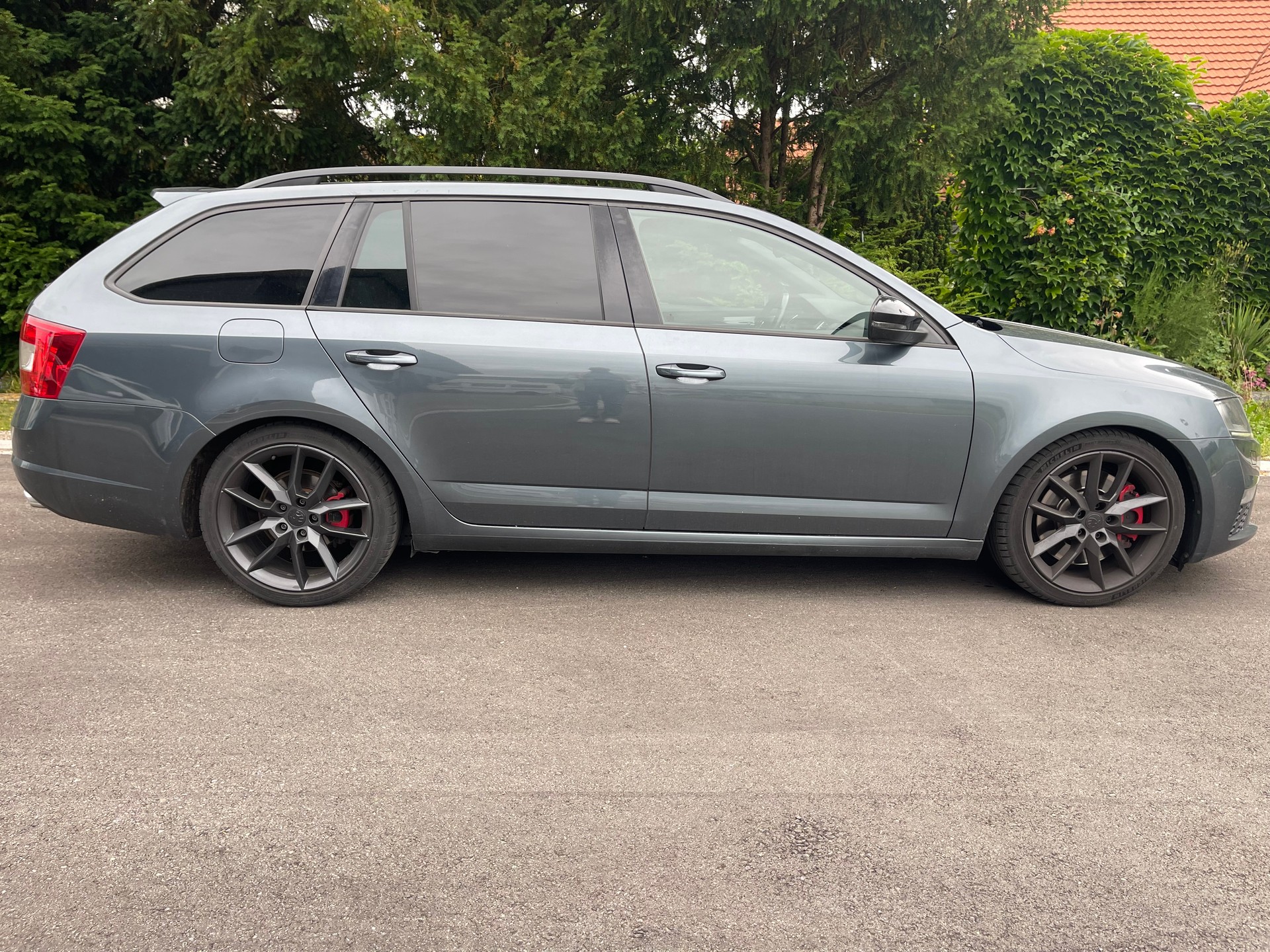 SKODA Octavia Combi 2.0 TSI RS DSG-image-3