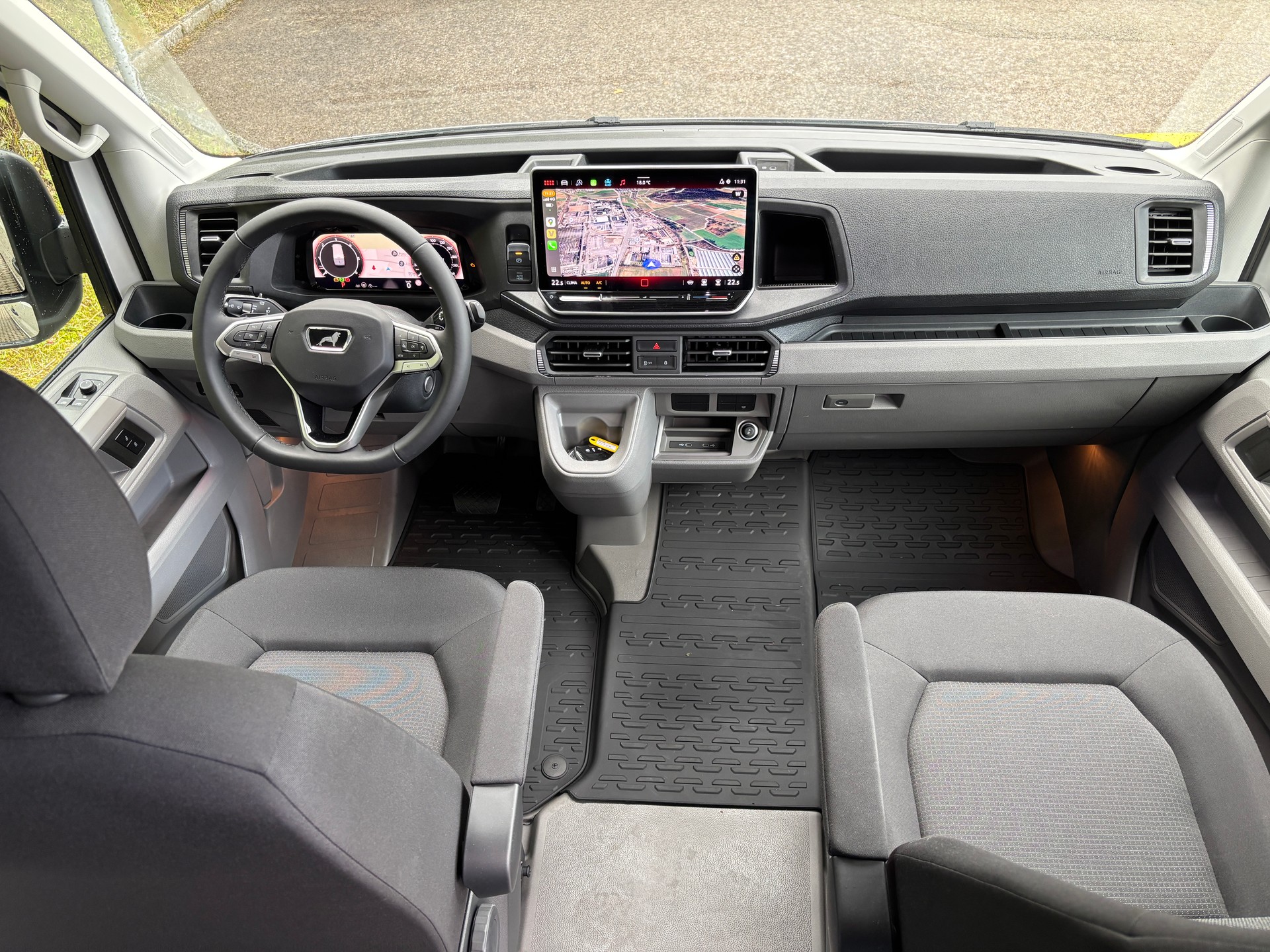 MAN TGE 3.180 4x4 Kombi 8-Sitzer-image-11