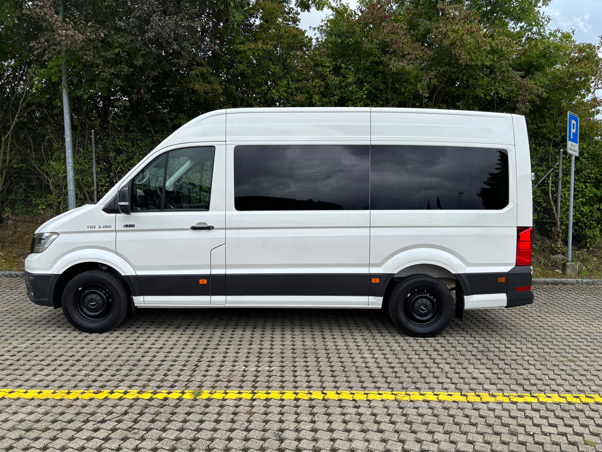 MAN TGE 3.180 4x4 Kombi 8-Sitzer-showroom-element-3