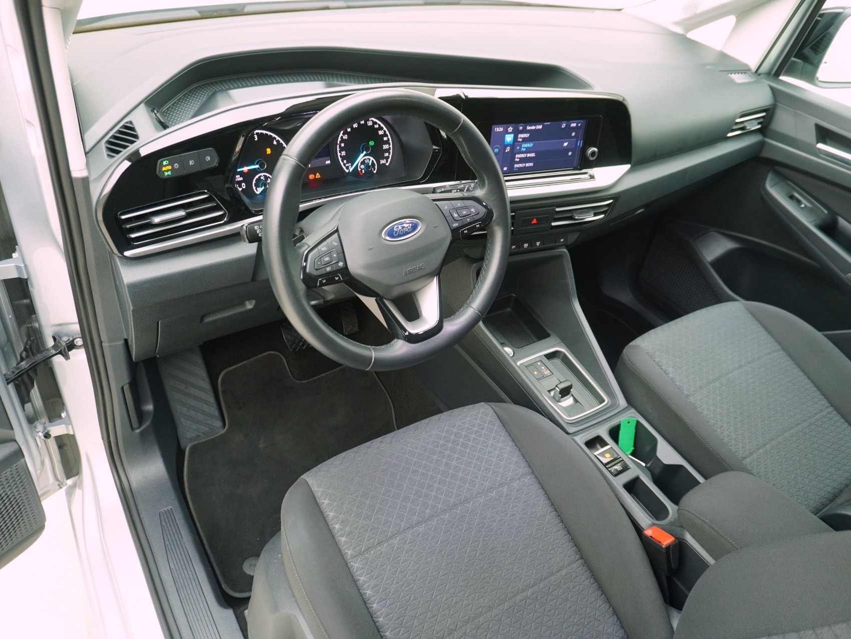 FORD Tourneo Grand Connect 2.0 EcoBlue Titanium-image-9