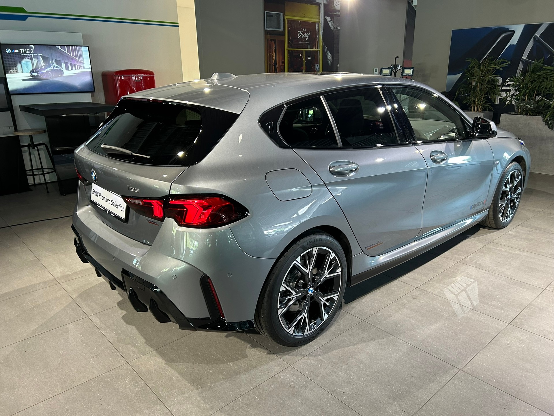 BMW 123 xDrive M Sport Steptronic-image-4